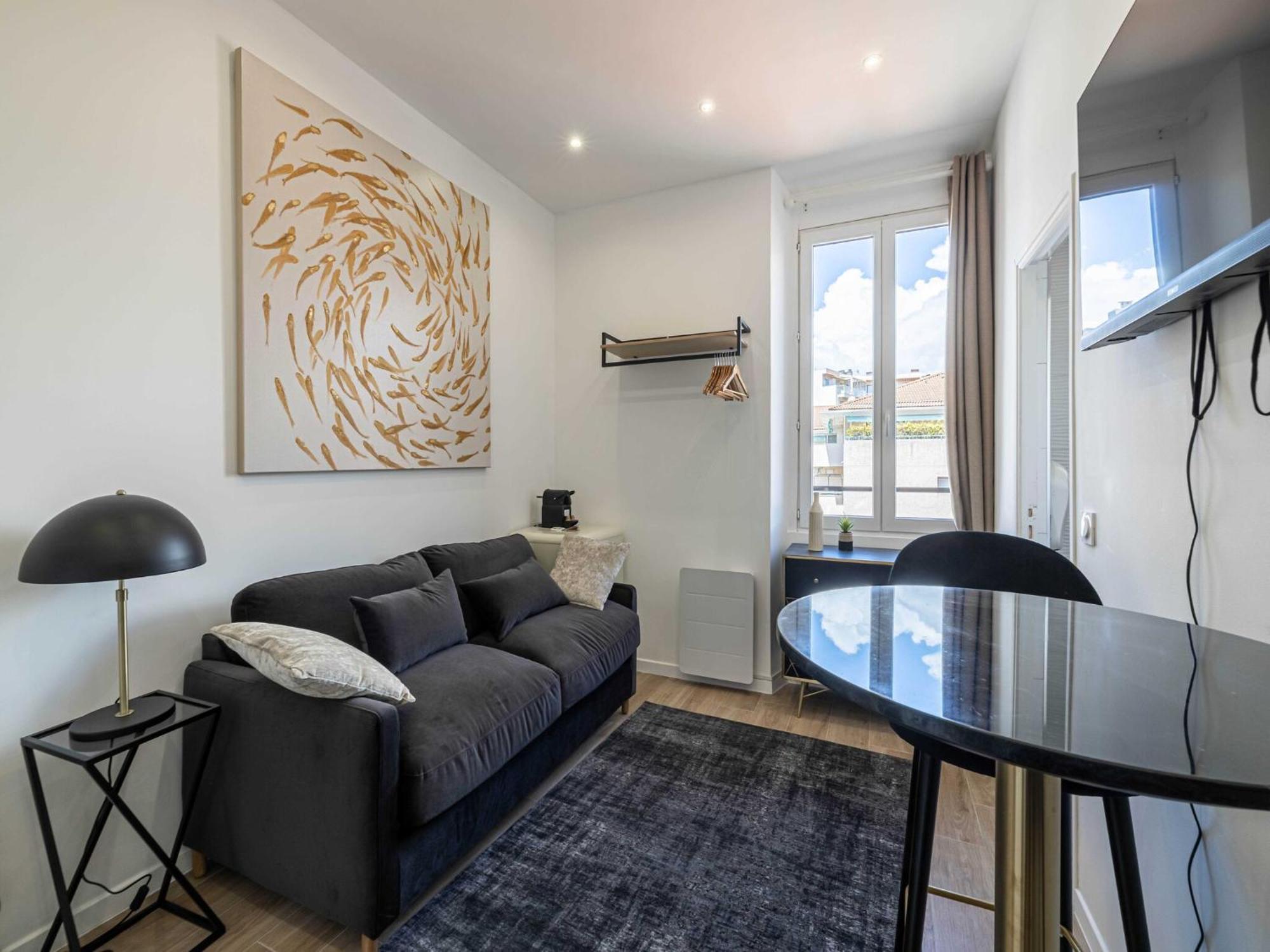 Sublime - Center - Mobility Lease Apartment