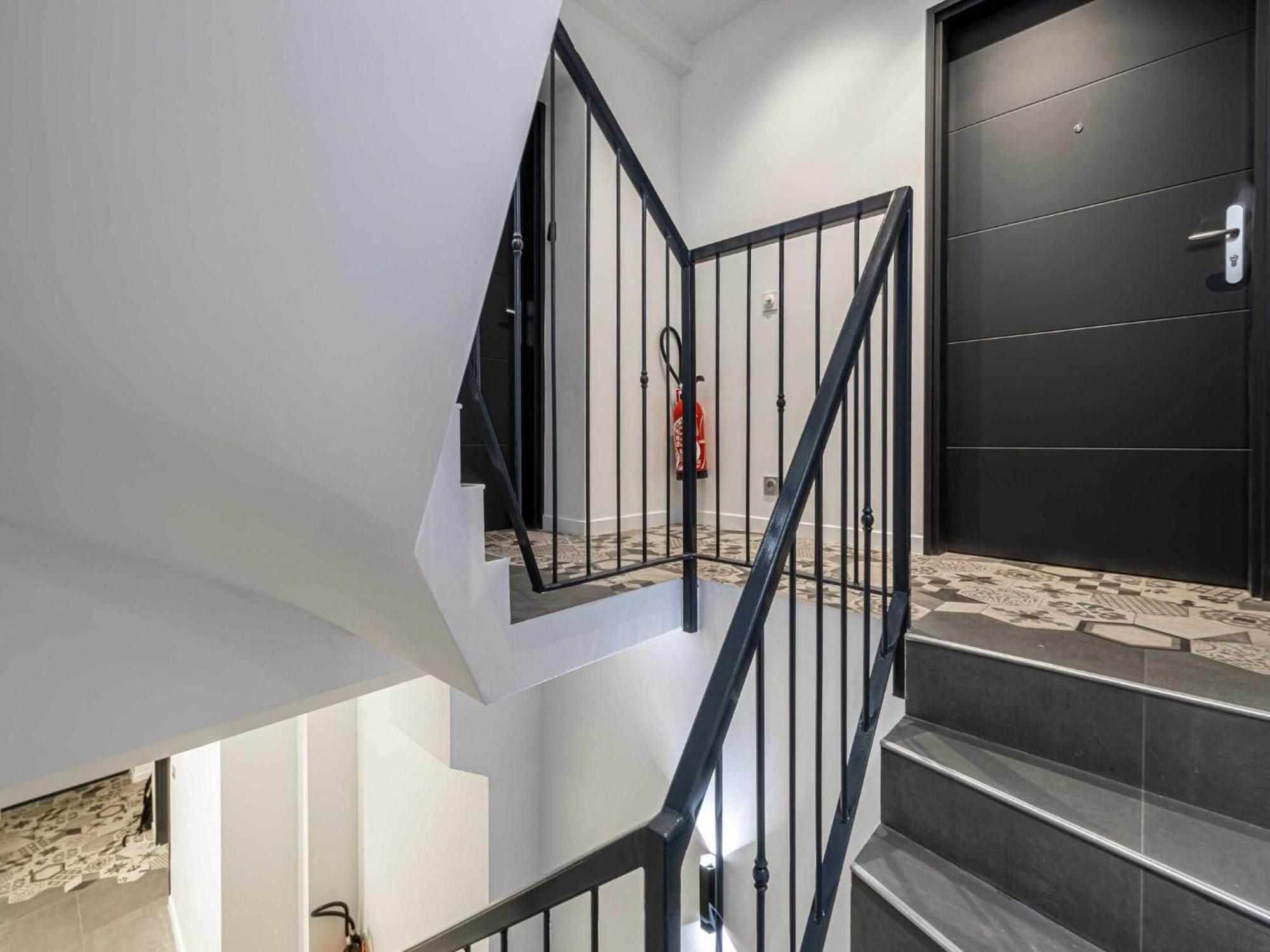 Apartment Bright Duplex-cannes Centre -mobility Lease *