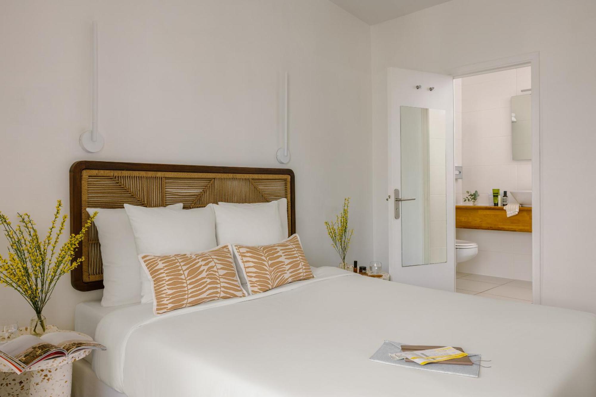 Yelo Lumiere Powered By Sonder 4*