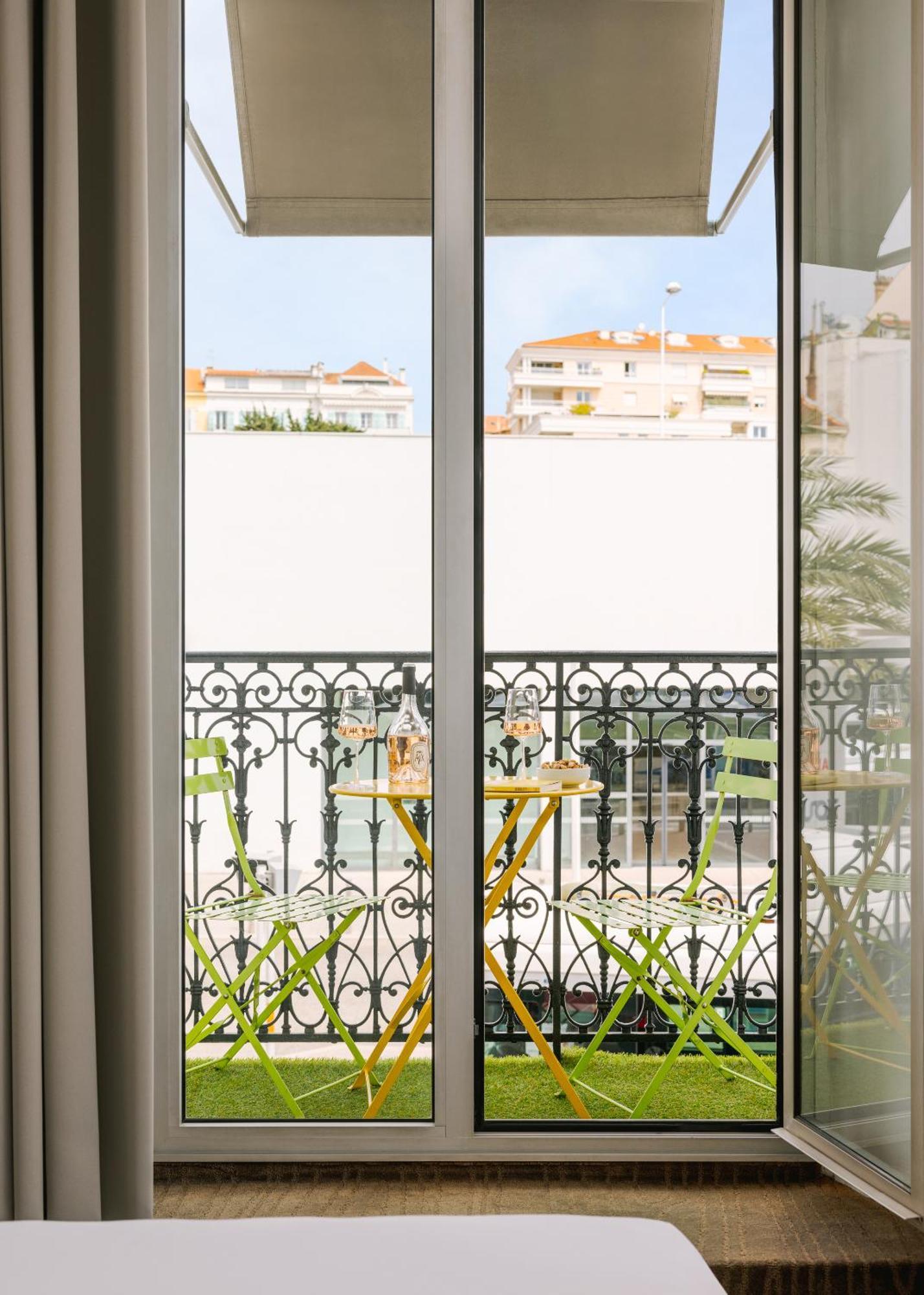 Hotel Yelo Lumiere Powered By Sonder Cannes