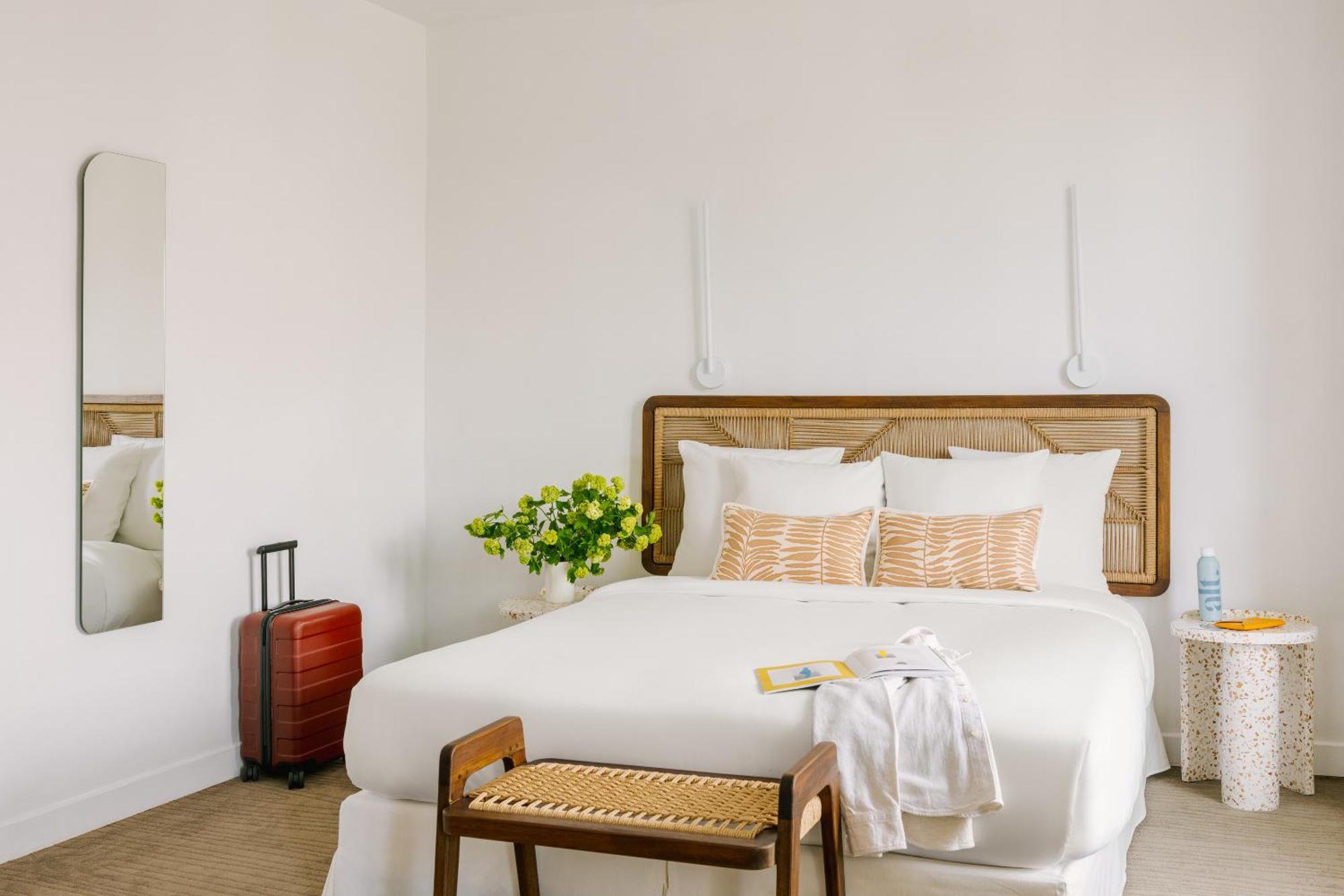 Yelo Lumiere Powered By Sonder 4*
