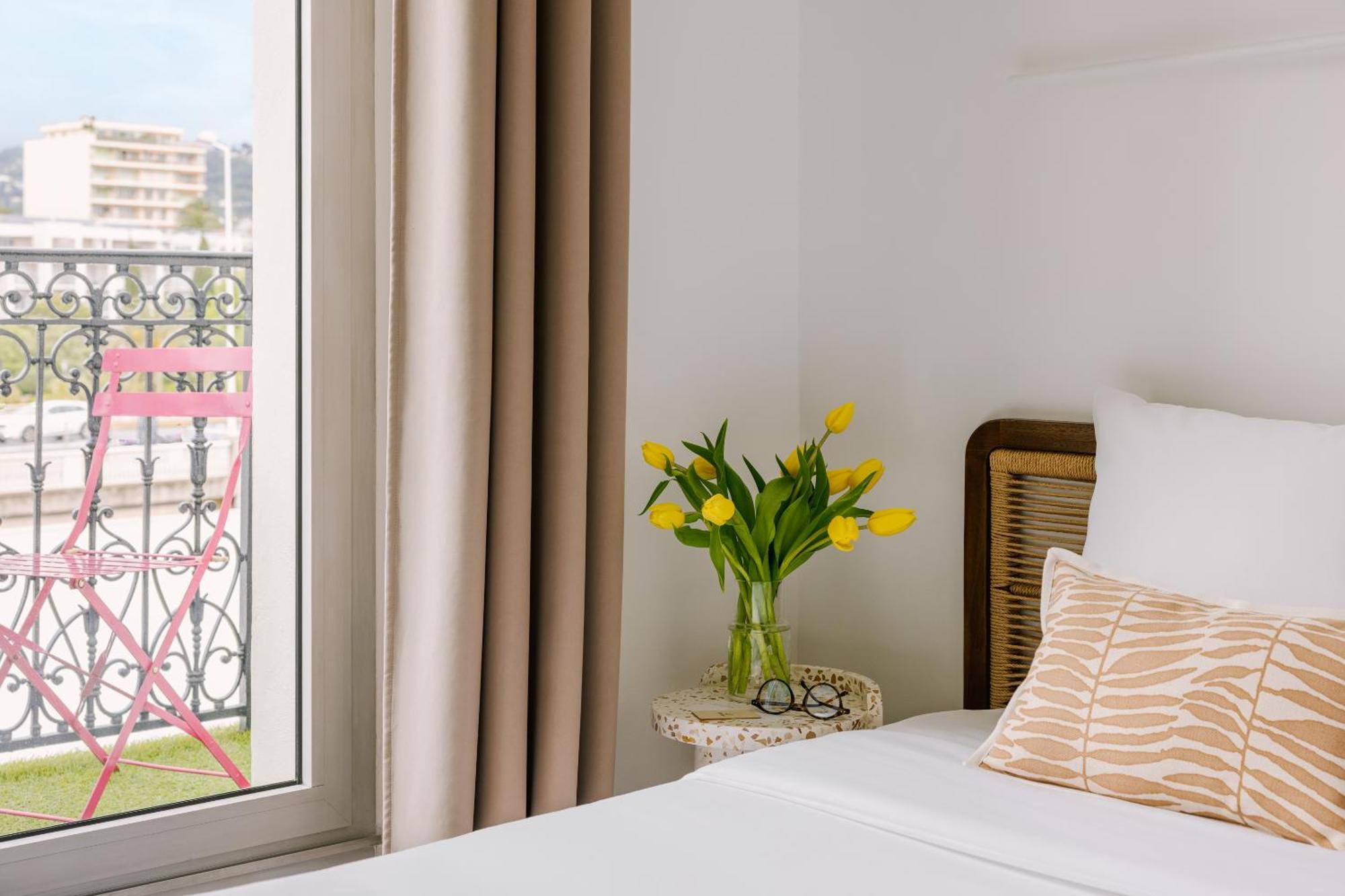 Yelo Lumiere Powered By Sonder Hotel
