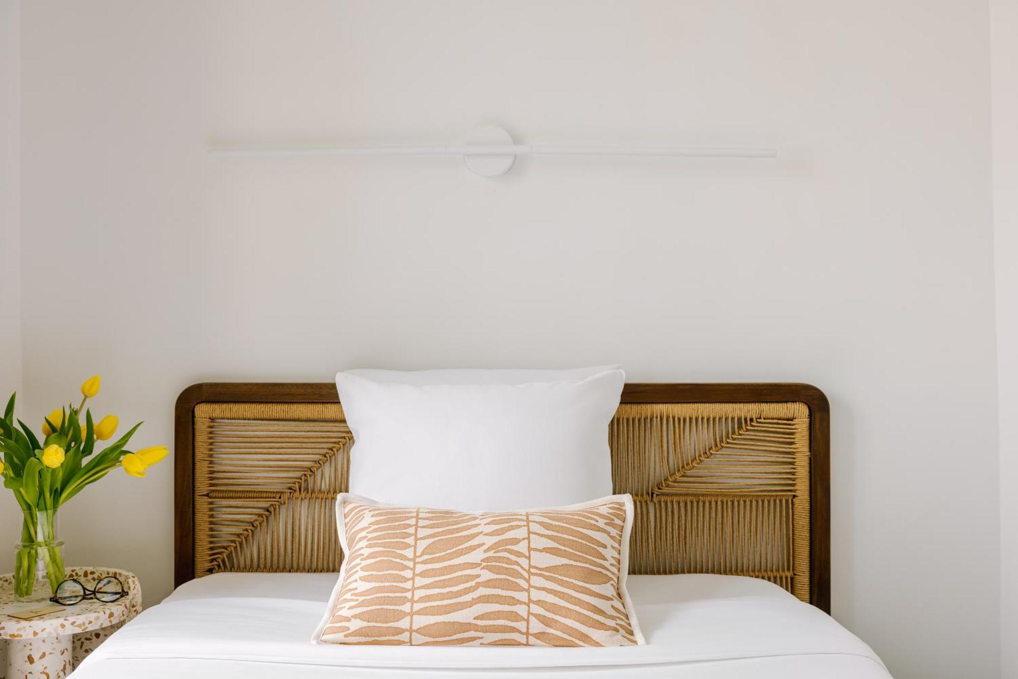 Hotel Yelo Lumiere Powered By Sonder 4*