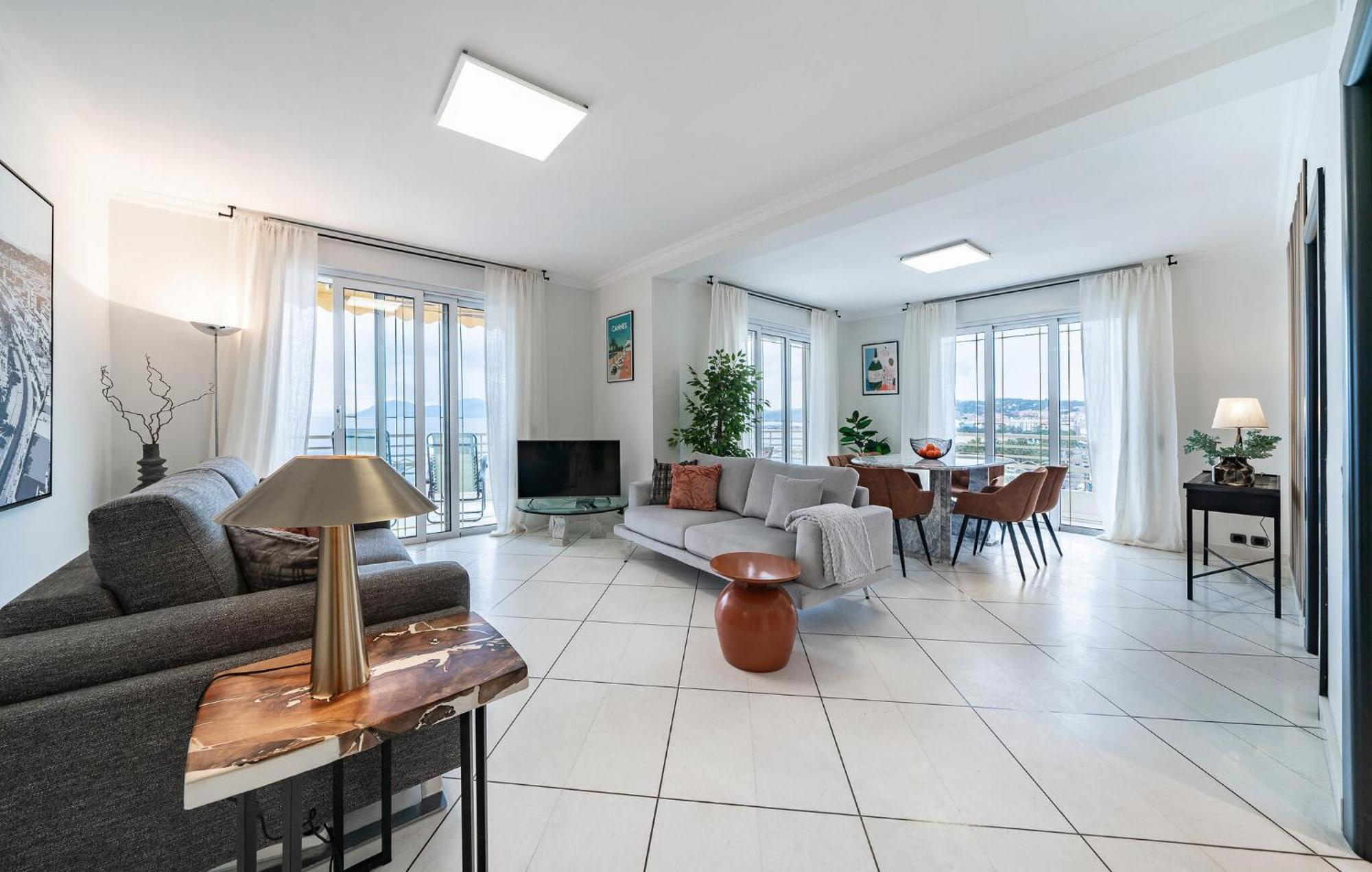 Holiday home Amazing In With House Sea View