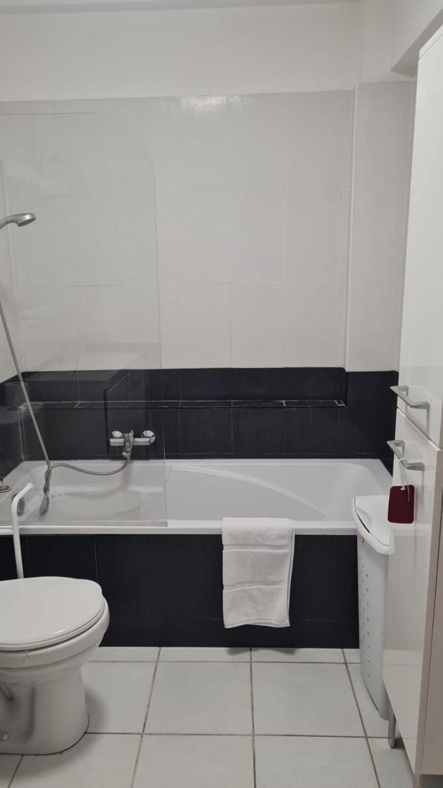 2 Bedroom Martinez Side Apartment Cannes