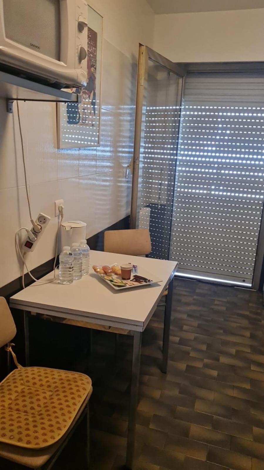 2 Bedroom Martinez Side Apartment *