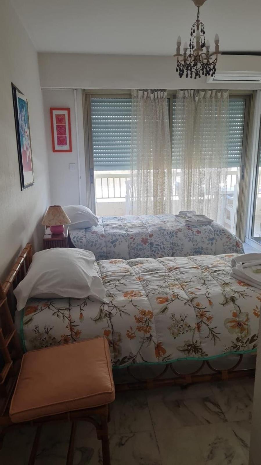 Apartment 2 Bedroom Martinez Side *
