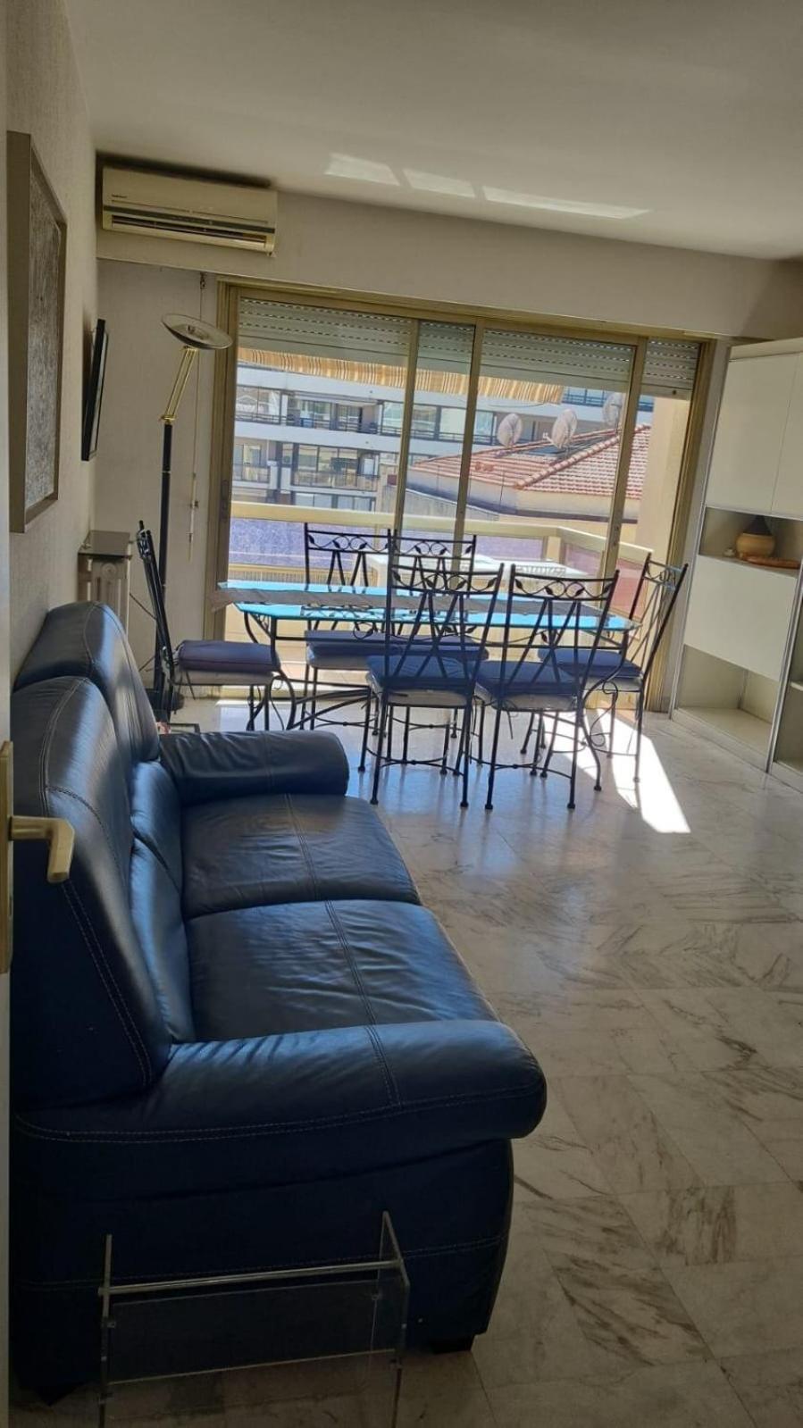 2 Bedroom Martinez Side Cannes