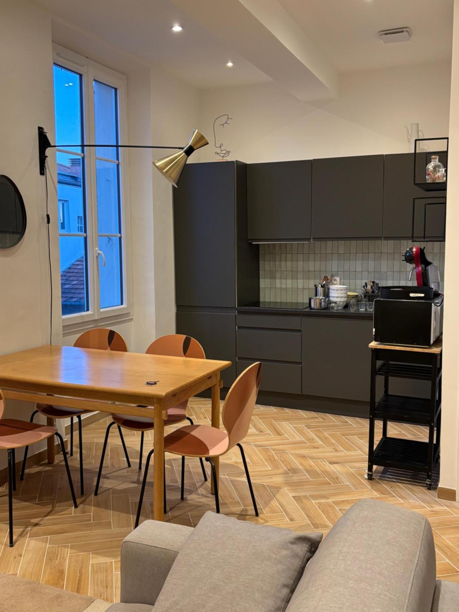 Homeforville Apartment *