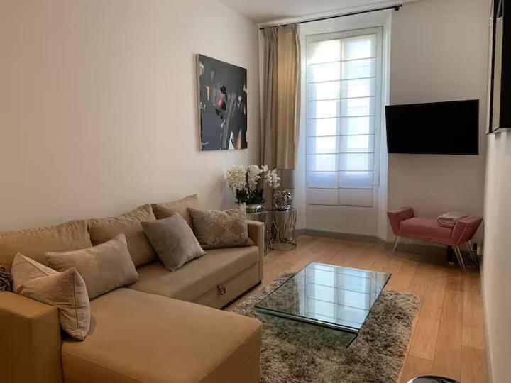 3p Centre Location Apartment *