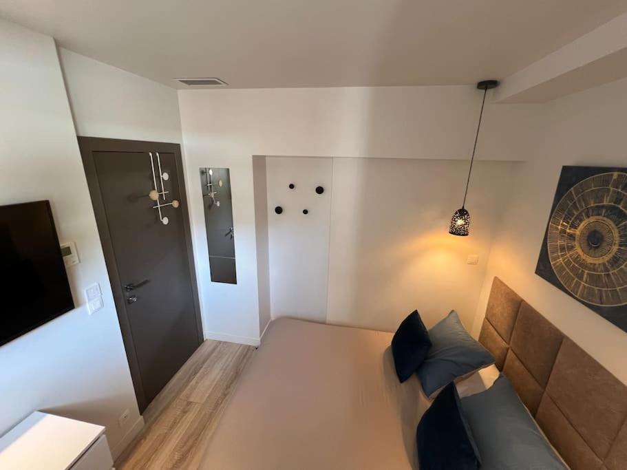 Riviera Sky, Design Centre Croisette Apartment