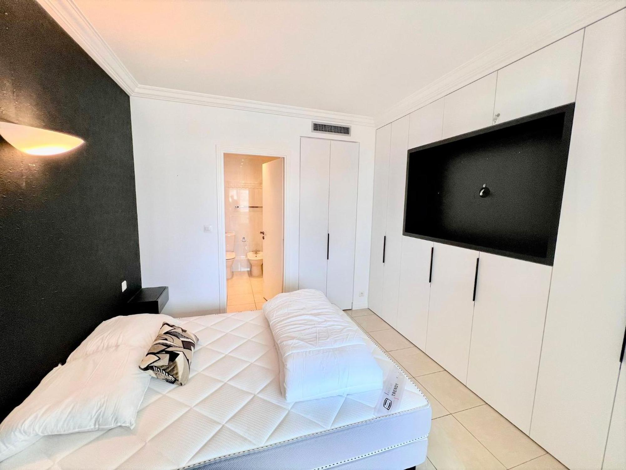 Apartment Agence Aici - Gray D'albion Cannes