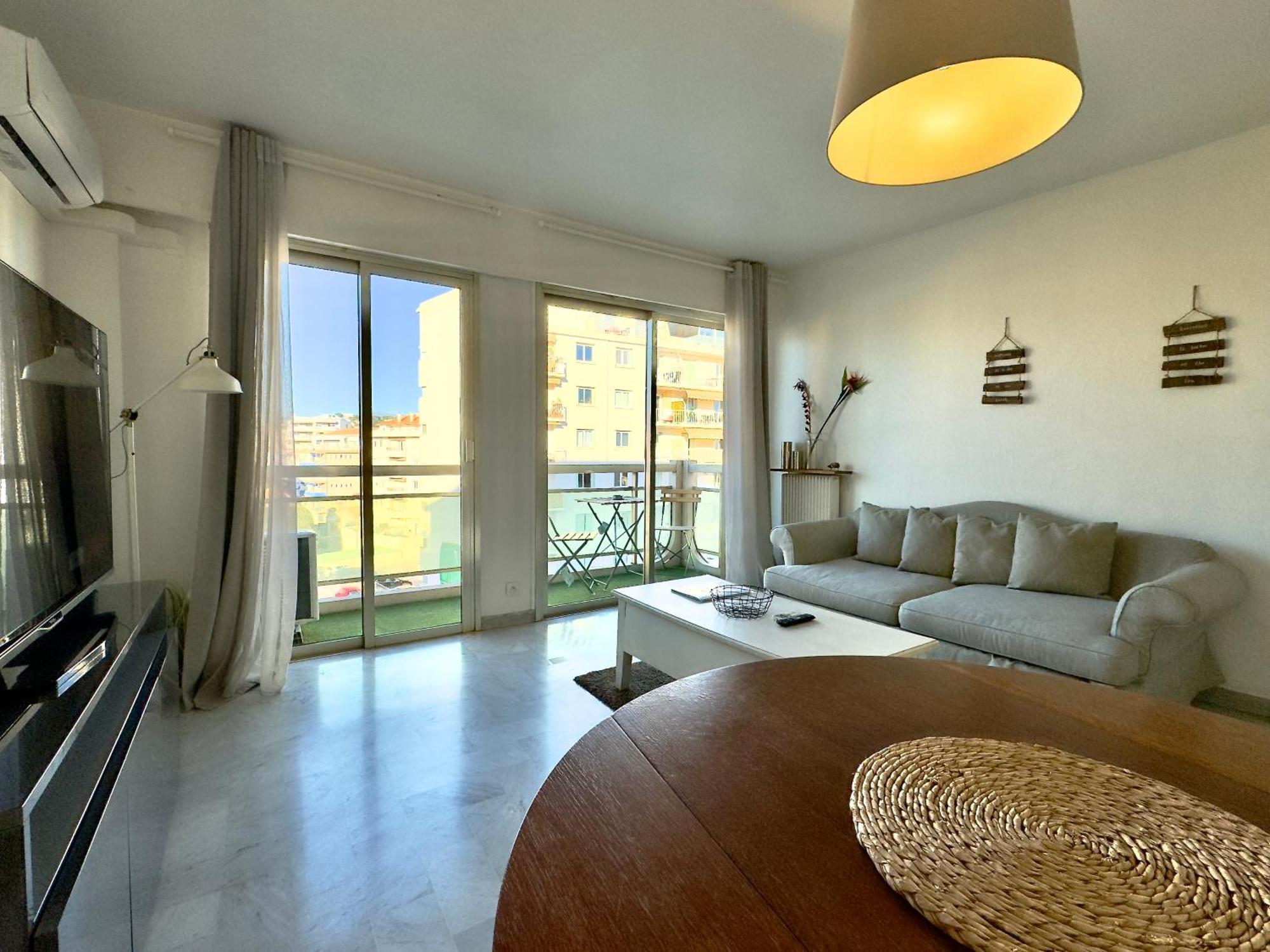 Apartment L'alexandra By Scls Locations Cannes