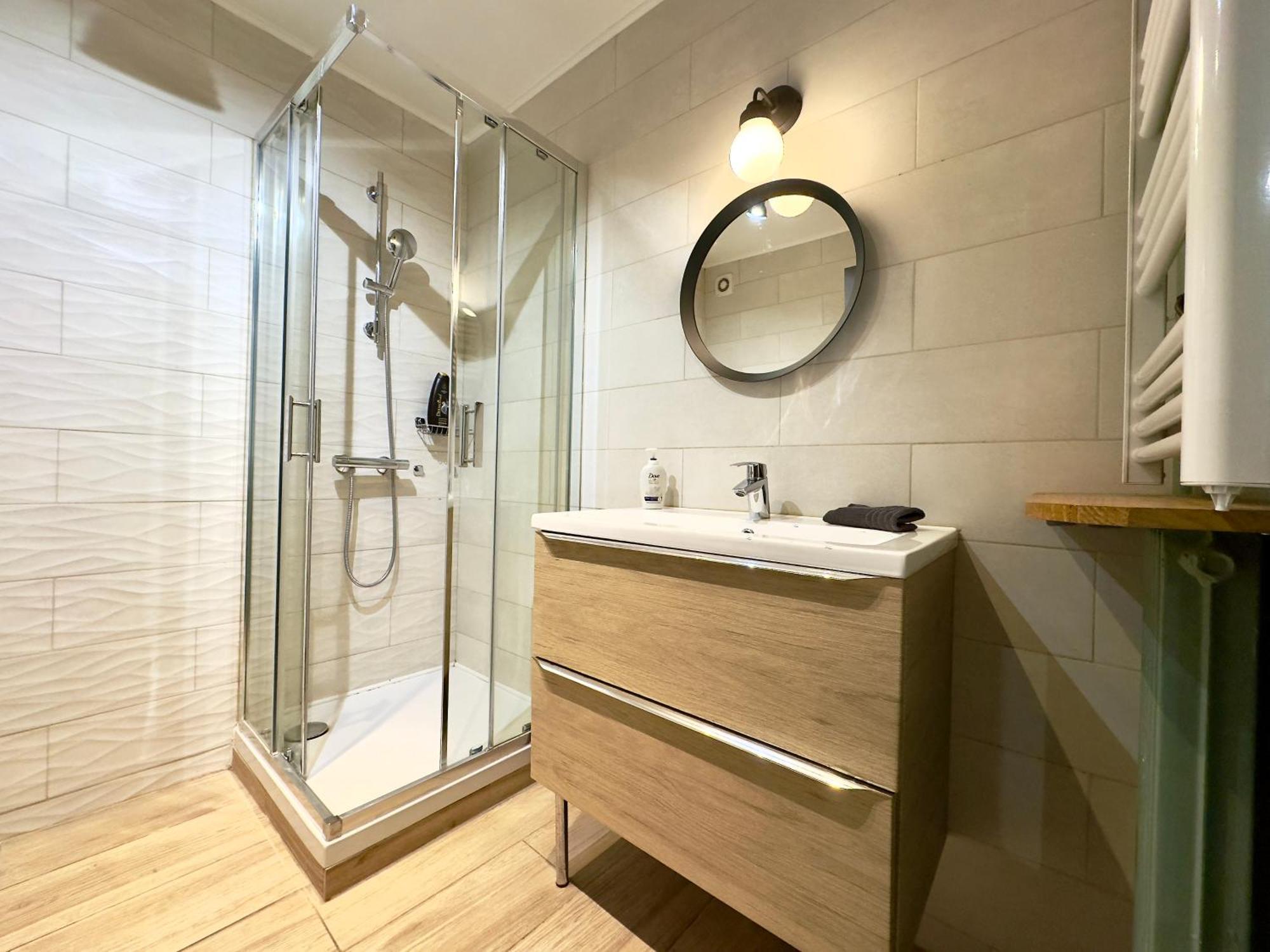 L'alexandra By Scls Locations