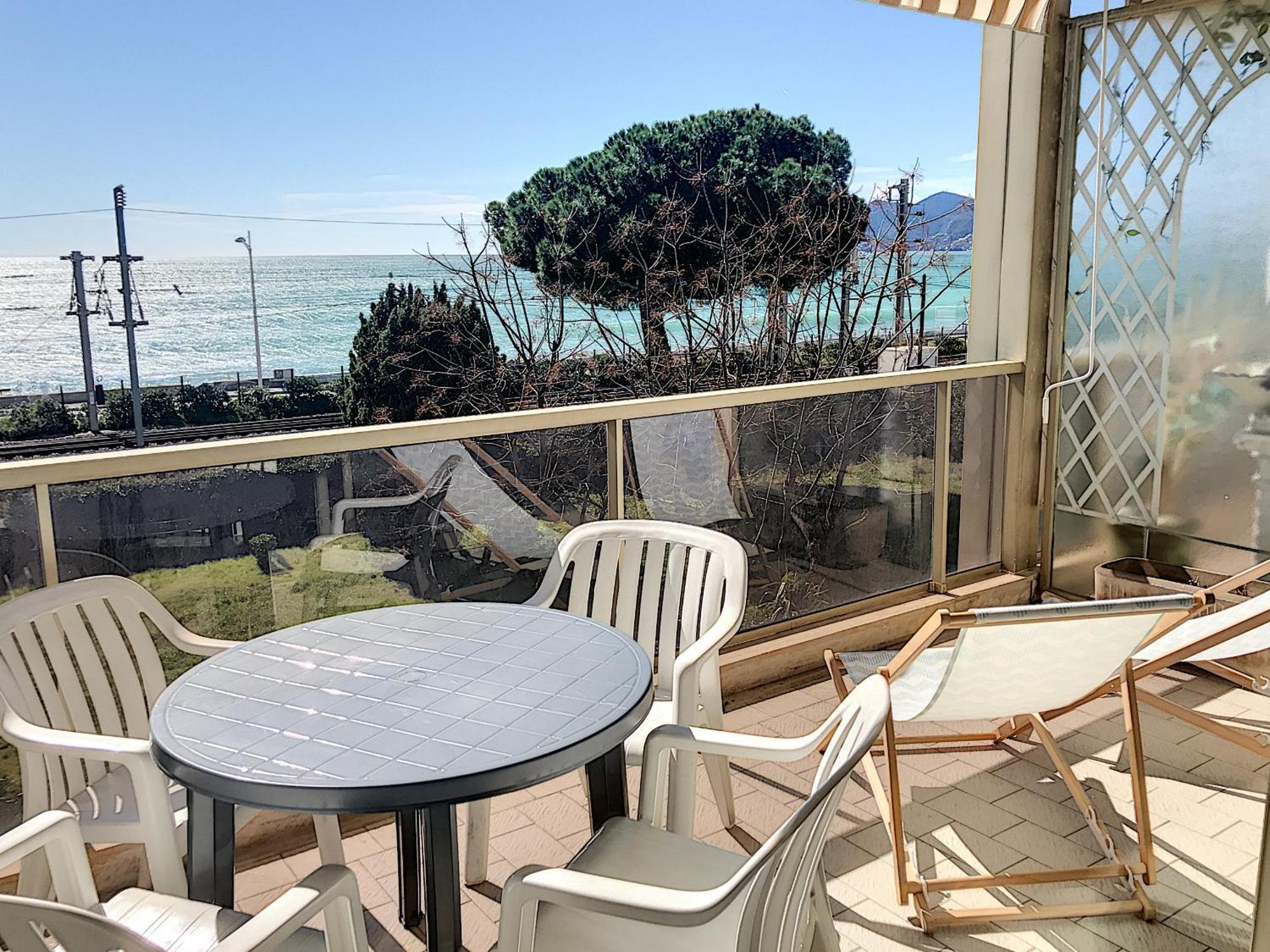 Bord De Mer, Terrasse Vue 228l Apartment