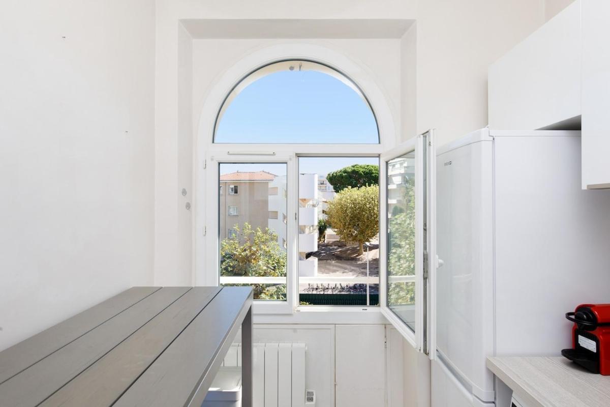 Apartment Jasmin-tres Chic 2 Pieces, Wifi, Clim A 200 M Croisette *