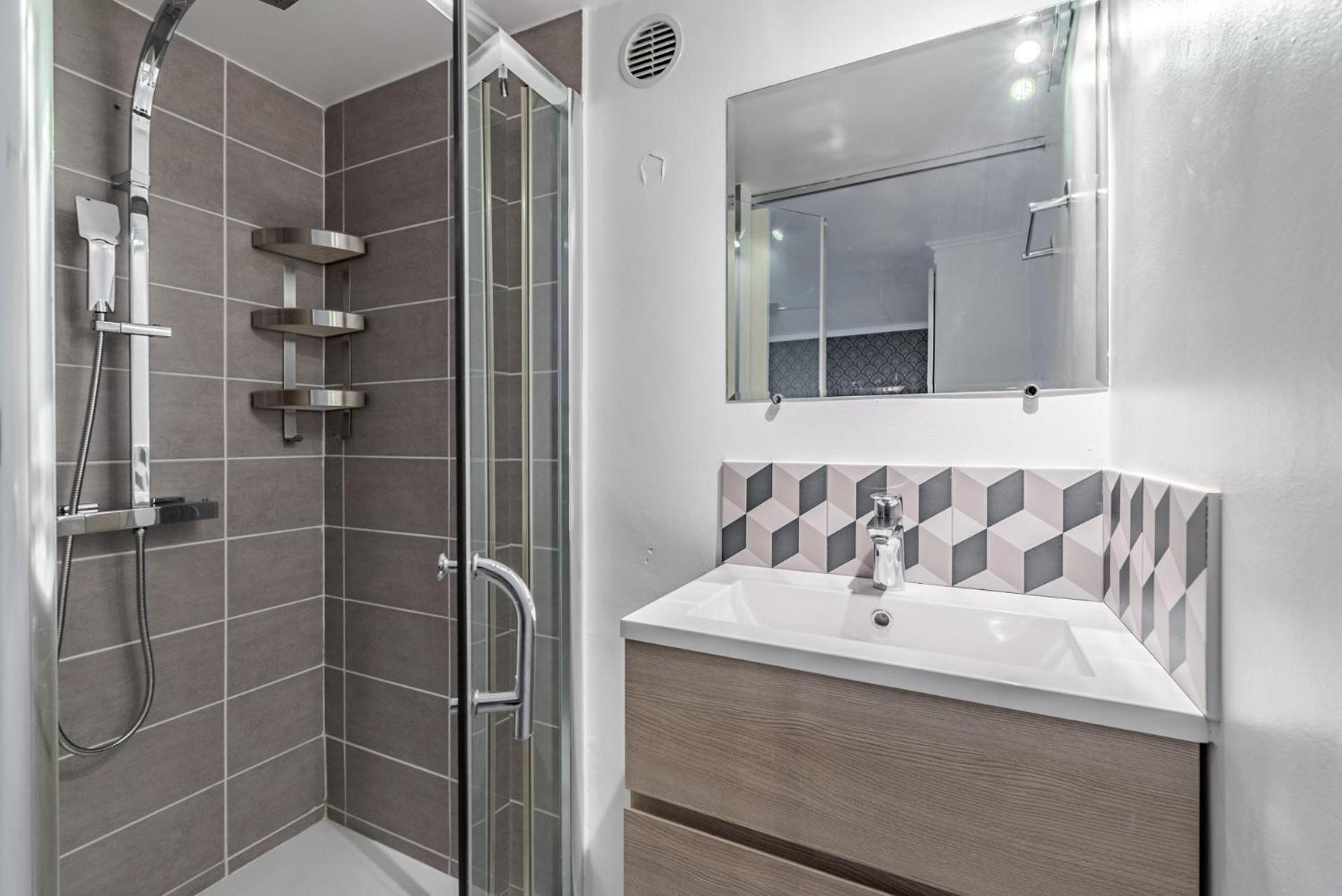 Valentine By Terry's Homes Pousada *