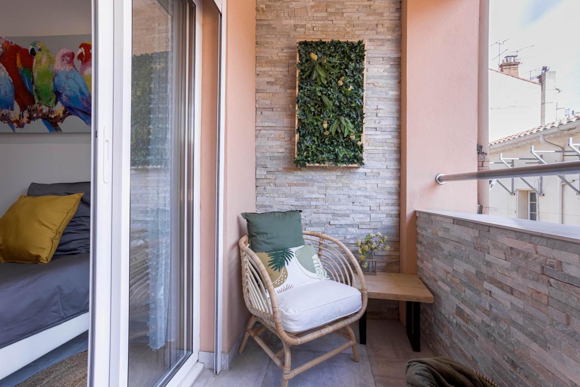 38 Meynadier 4p By Halldis Apartment
