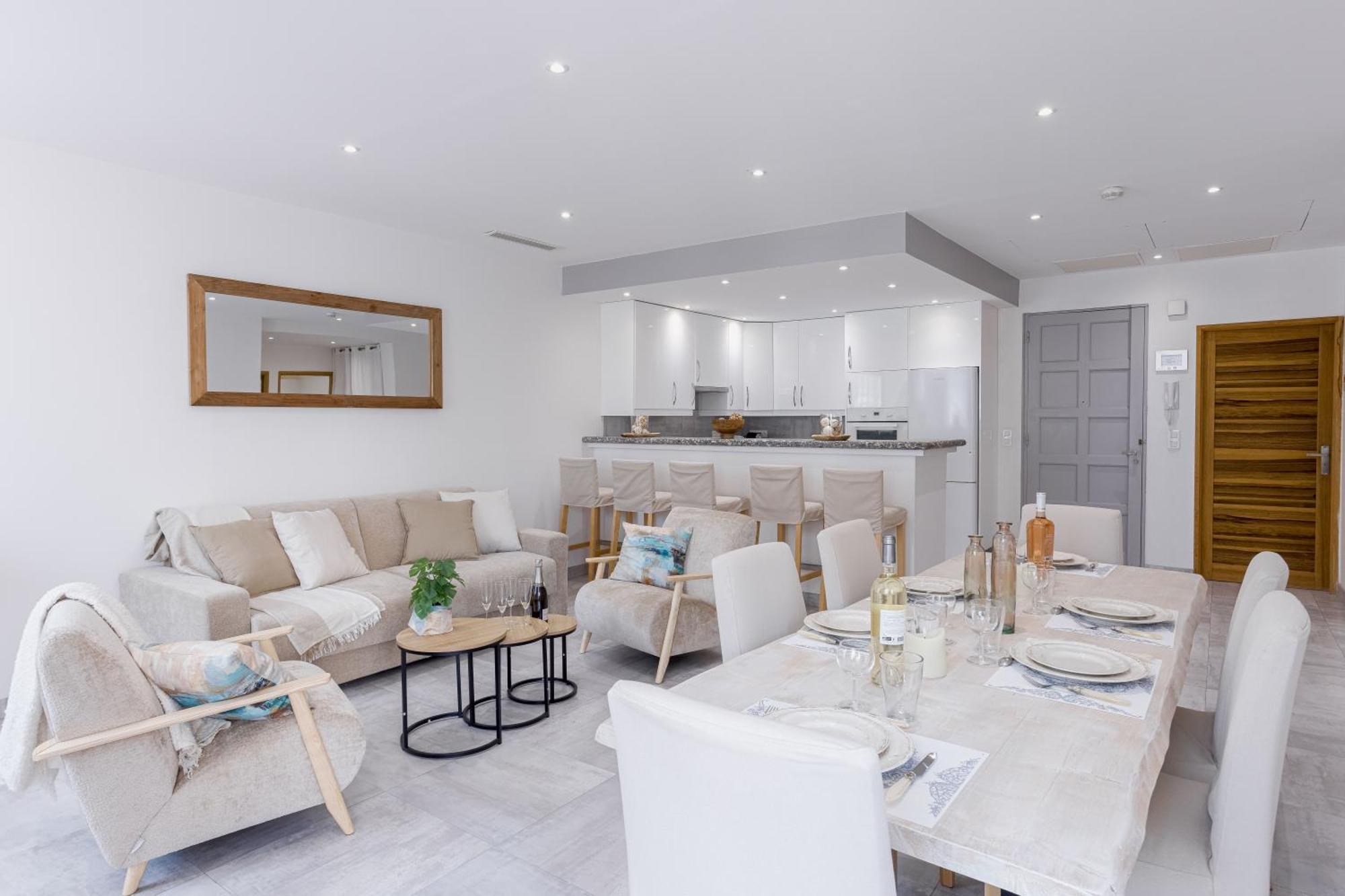 38 Meynadier 4p By Halldis Cannes
