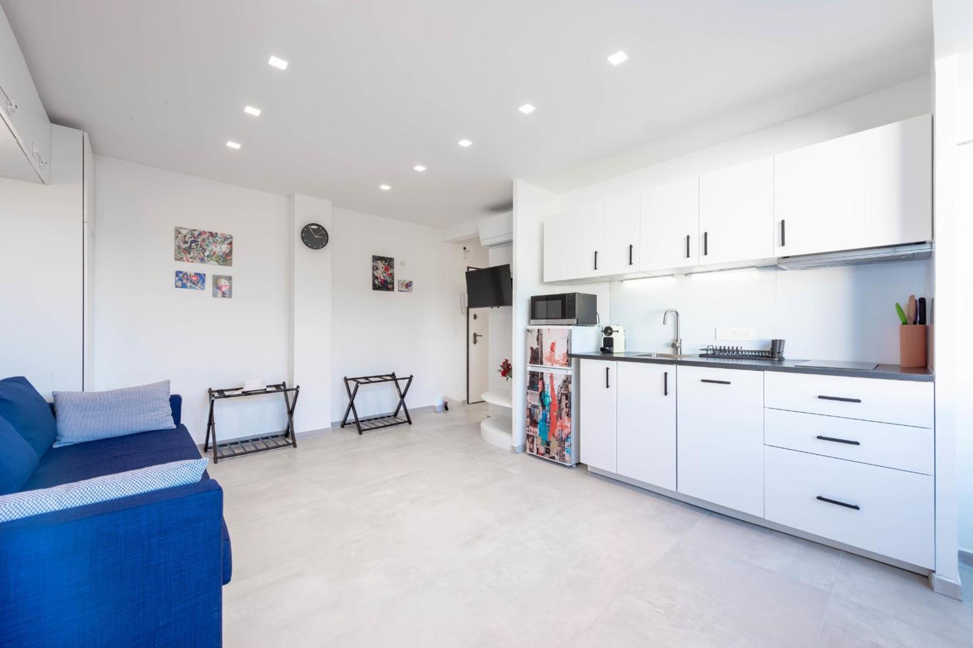 1-br Quiet Area Near Center Apartment Cannes