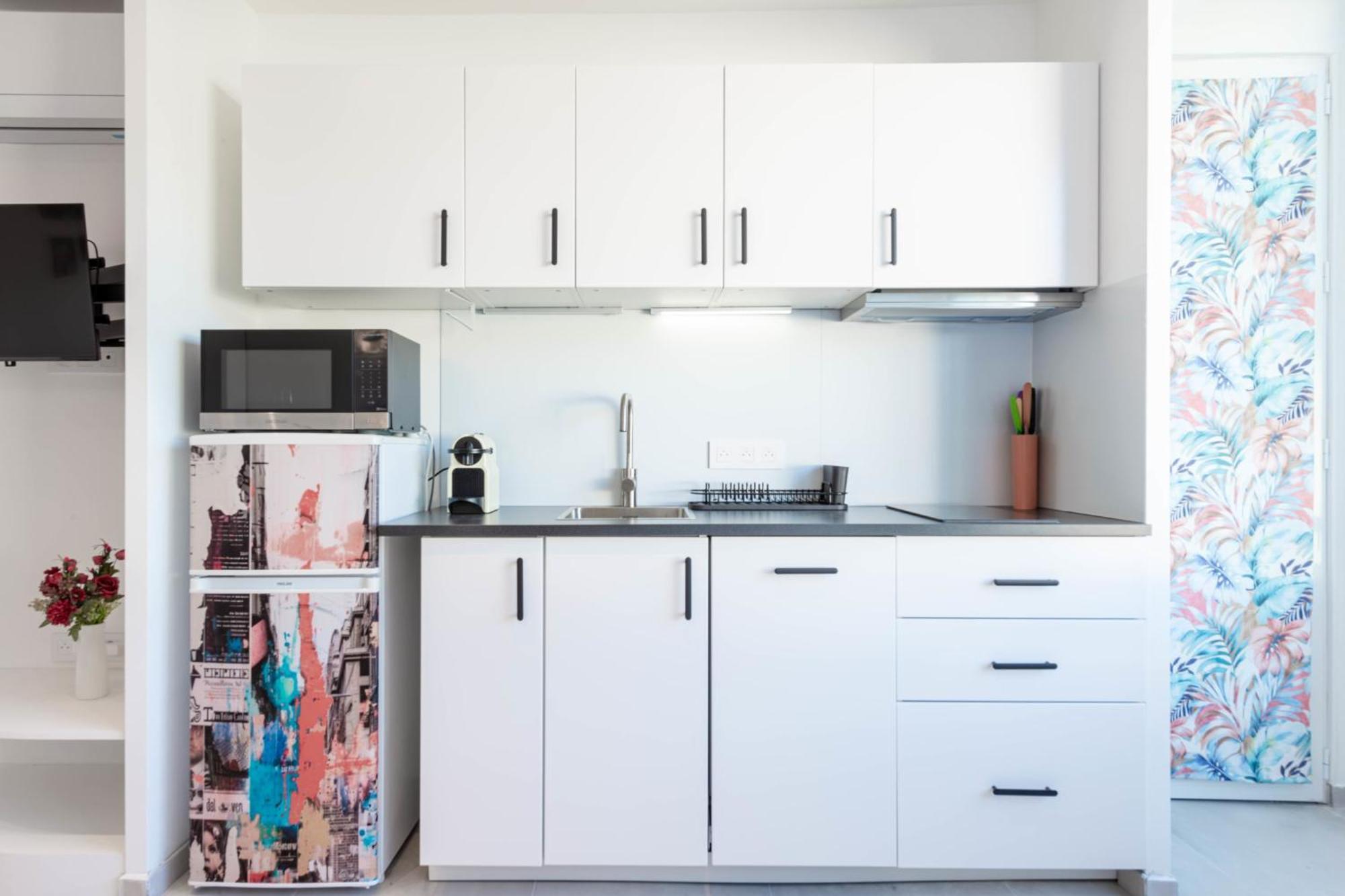 1-br Quiet Area Near Center Apartment Cannes