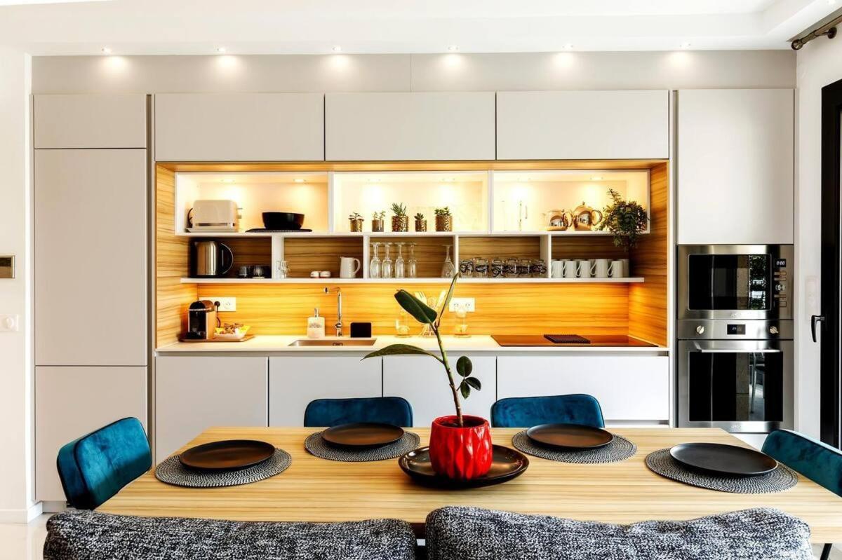 Luxury - Carre D'or - 2 Beds Apartment *