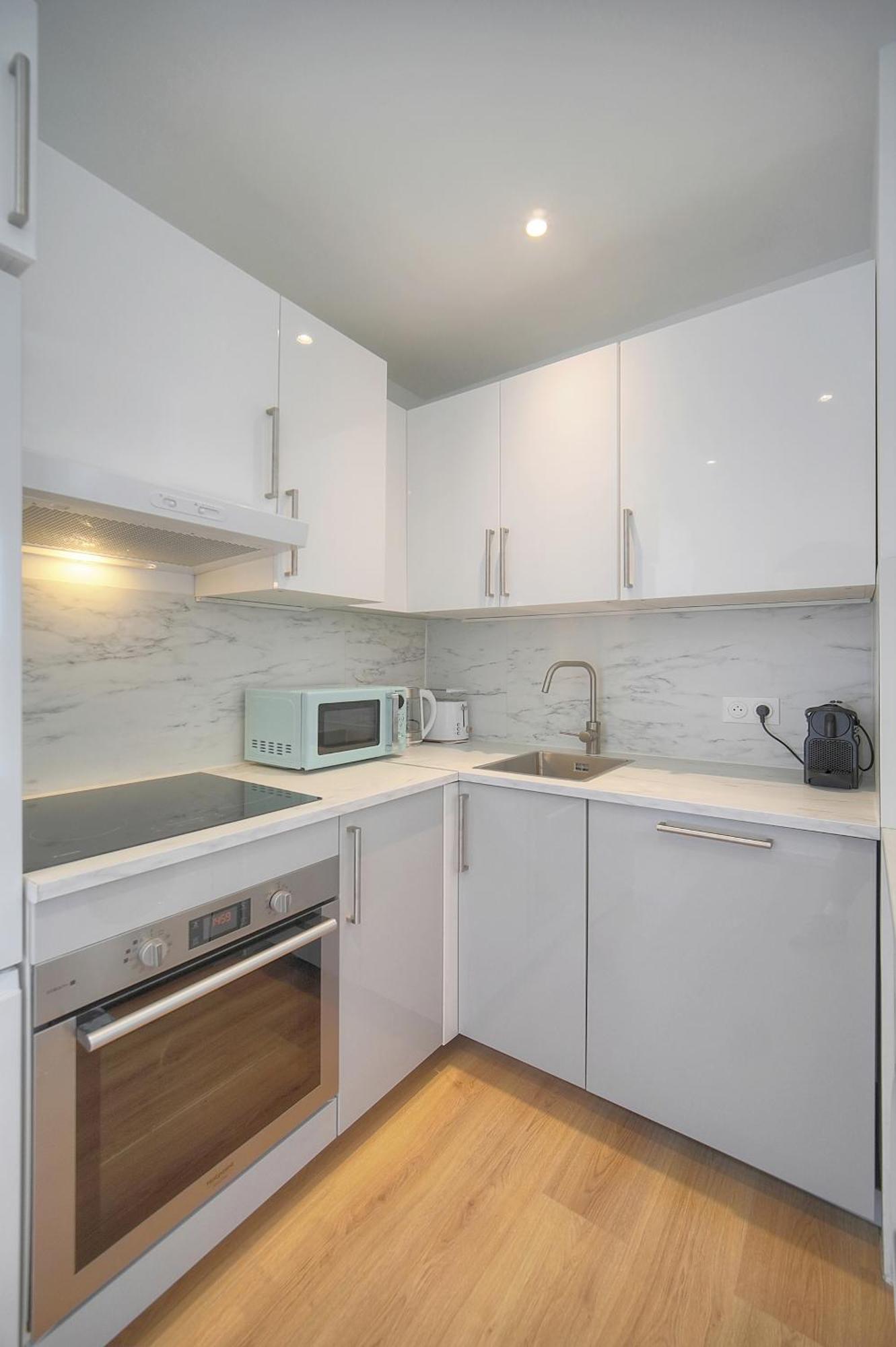Apartment Immogroom - Bright And Modern With A-c Cannes