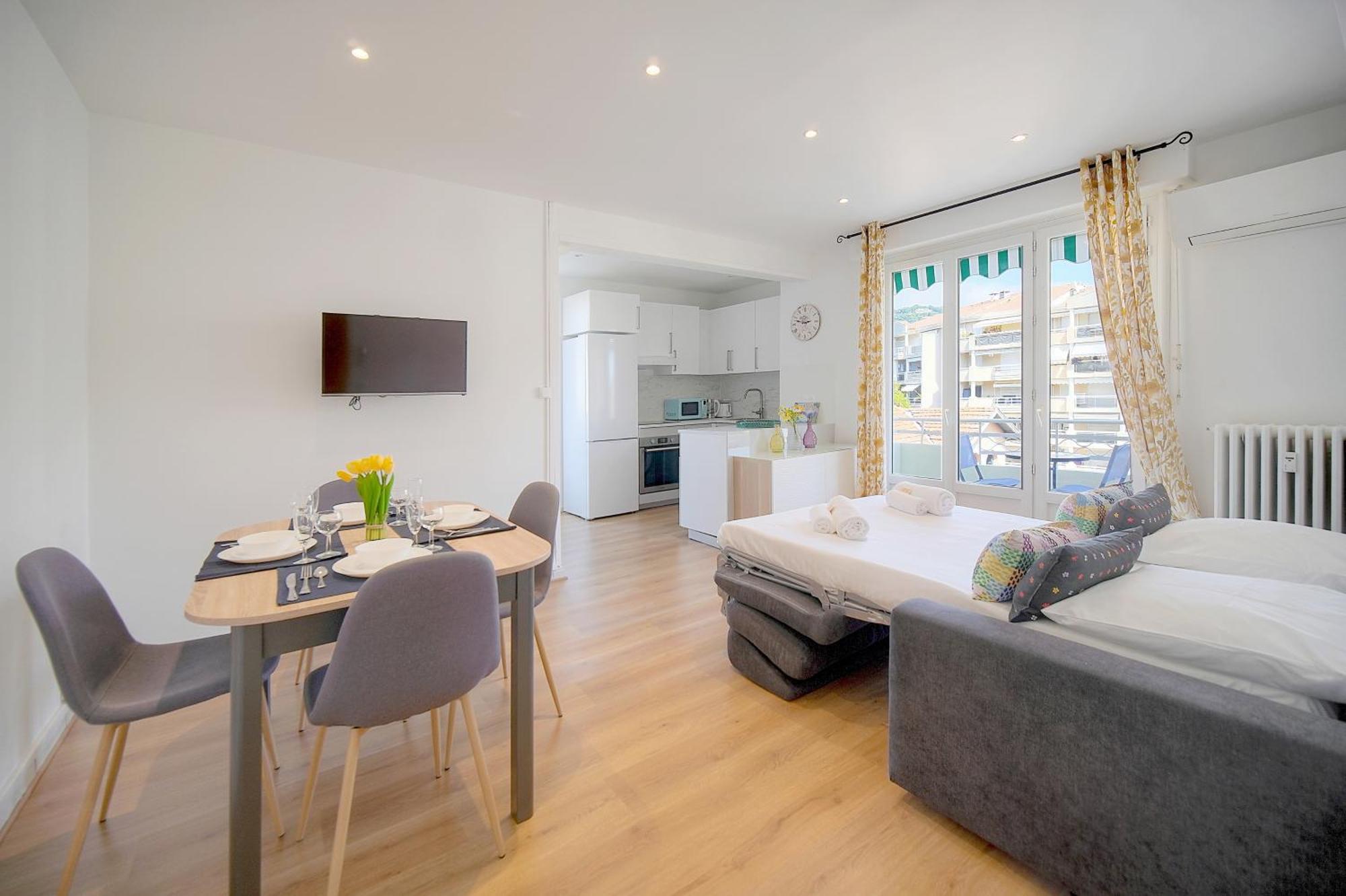 Immogroom - Bright And Modern With A-c Apartment *