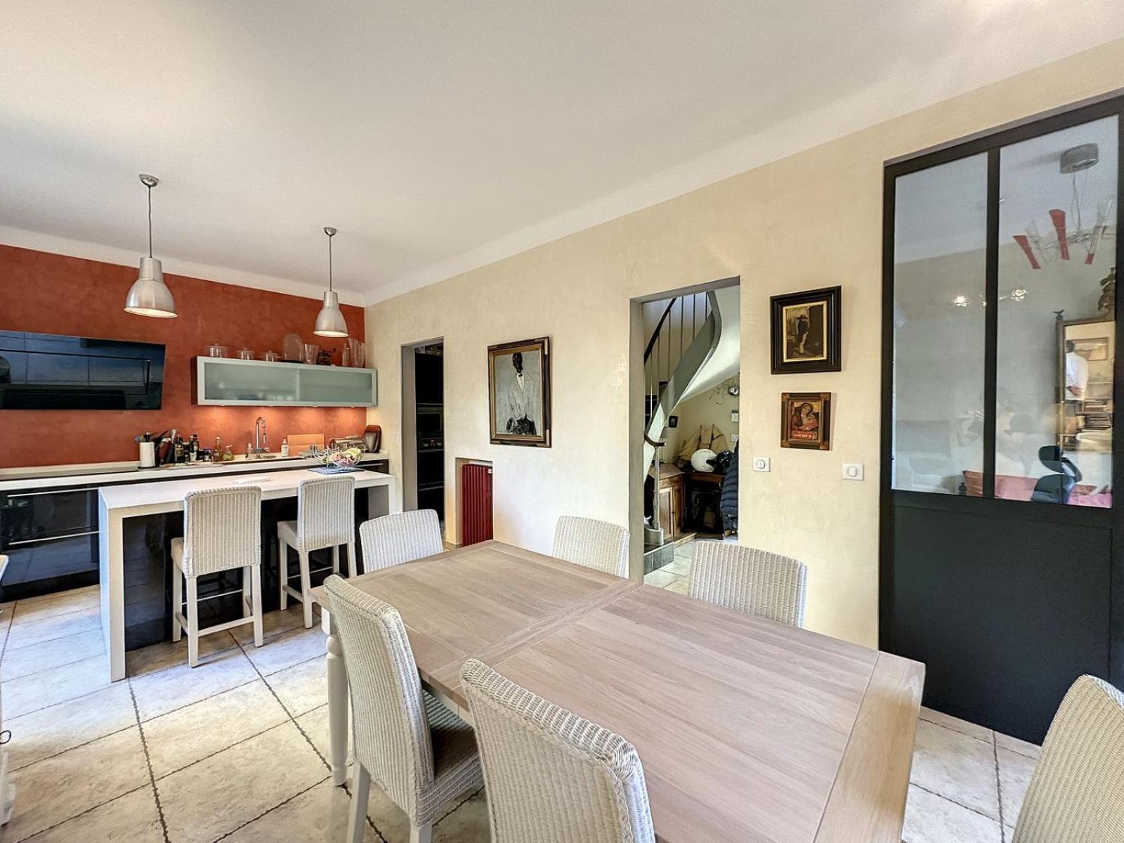 3-bedroom House With Terrace 5 Minutes Walking From La Croisette *