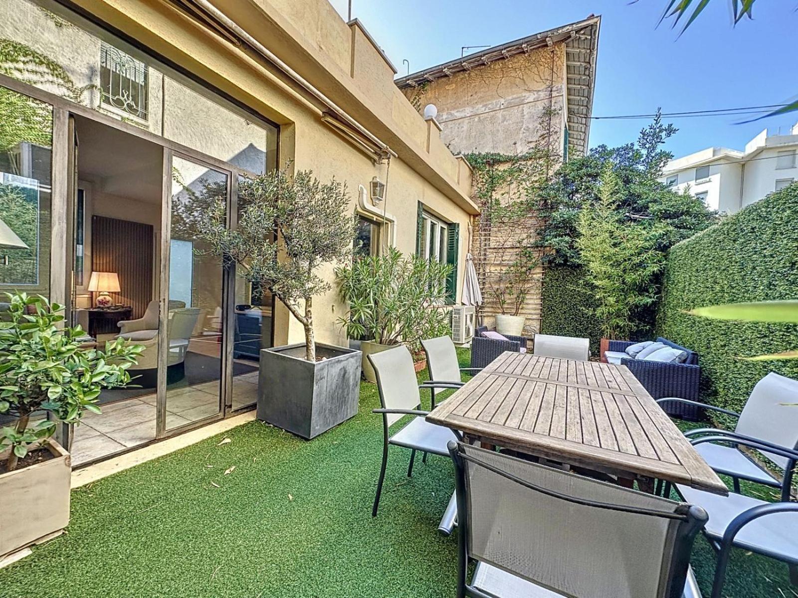 Chalet 3-bedroom House With Terrace 5 Minutes Walking From La Croisette