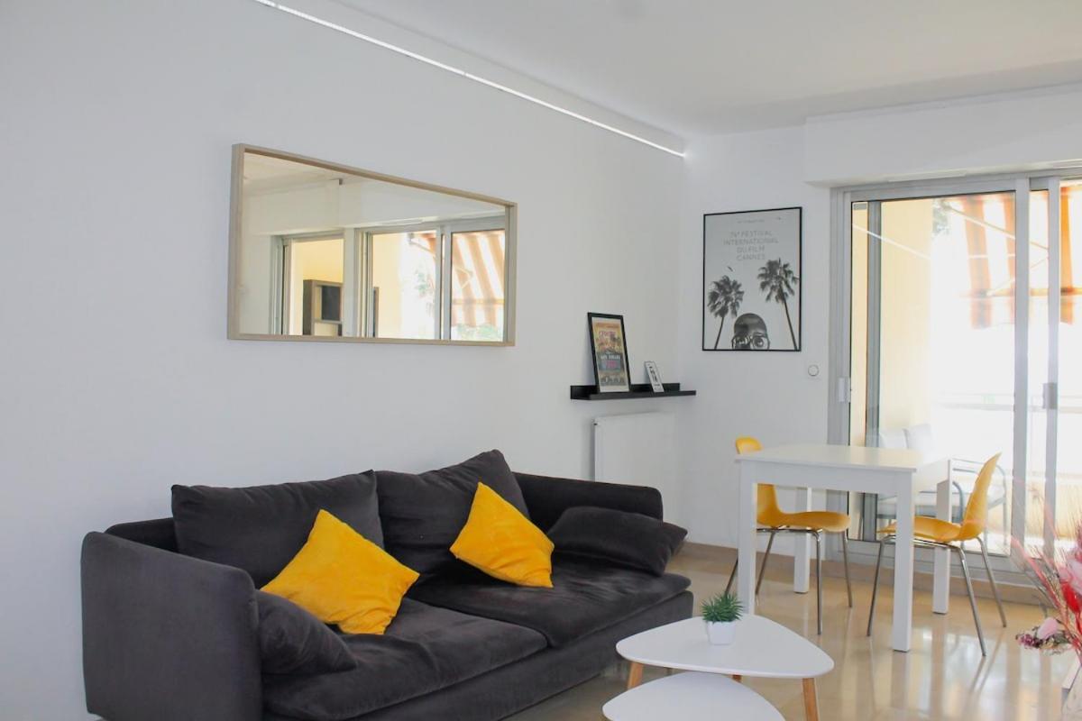 Apartment Face A La Yourhosthelper