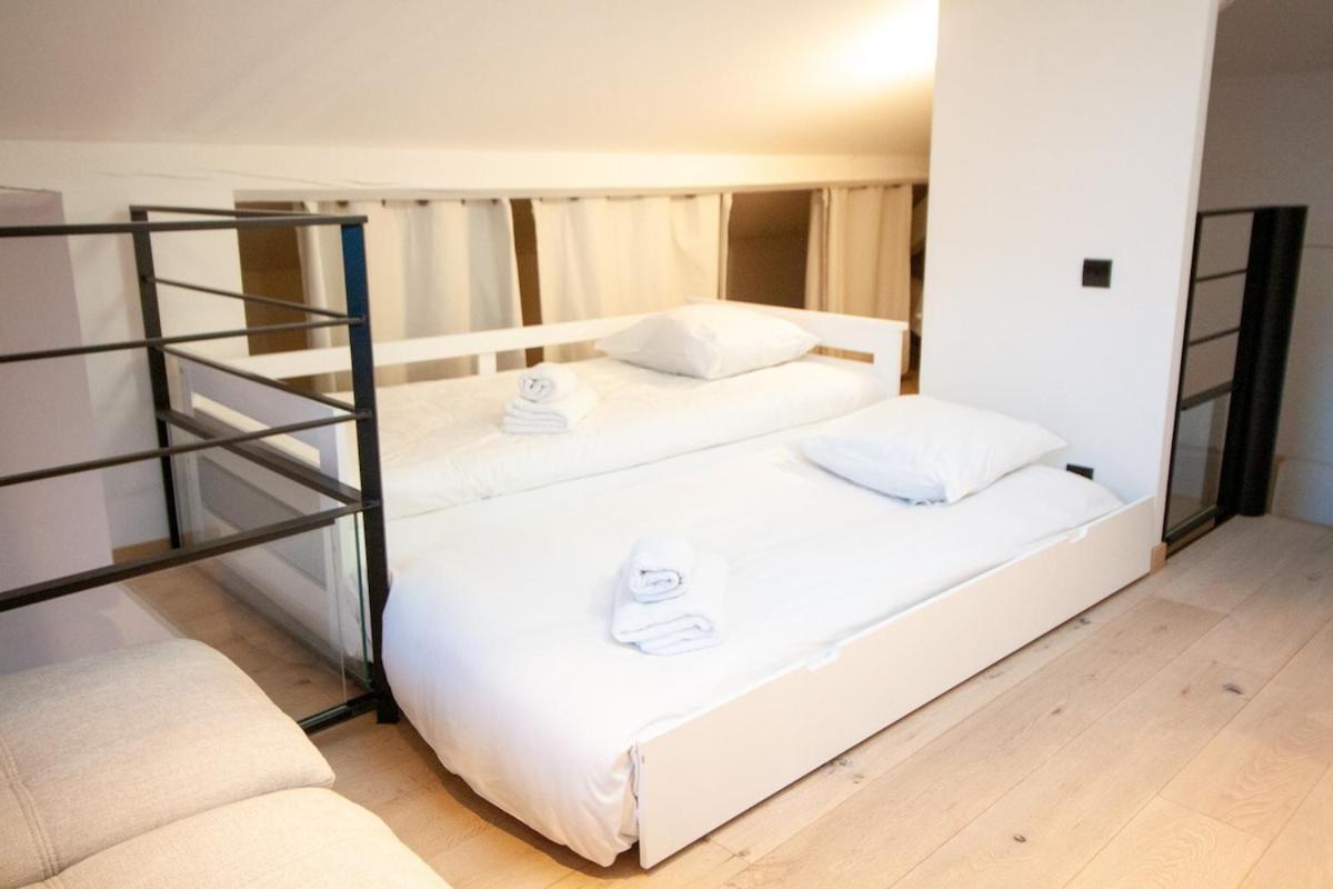 Stylish & Spacious 2-bed Duplex In Cannes