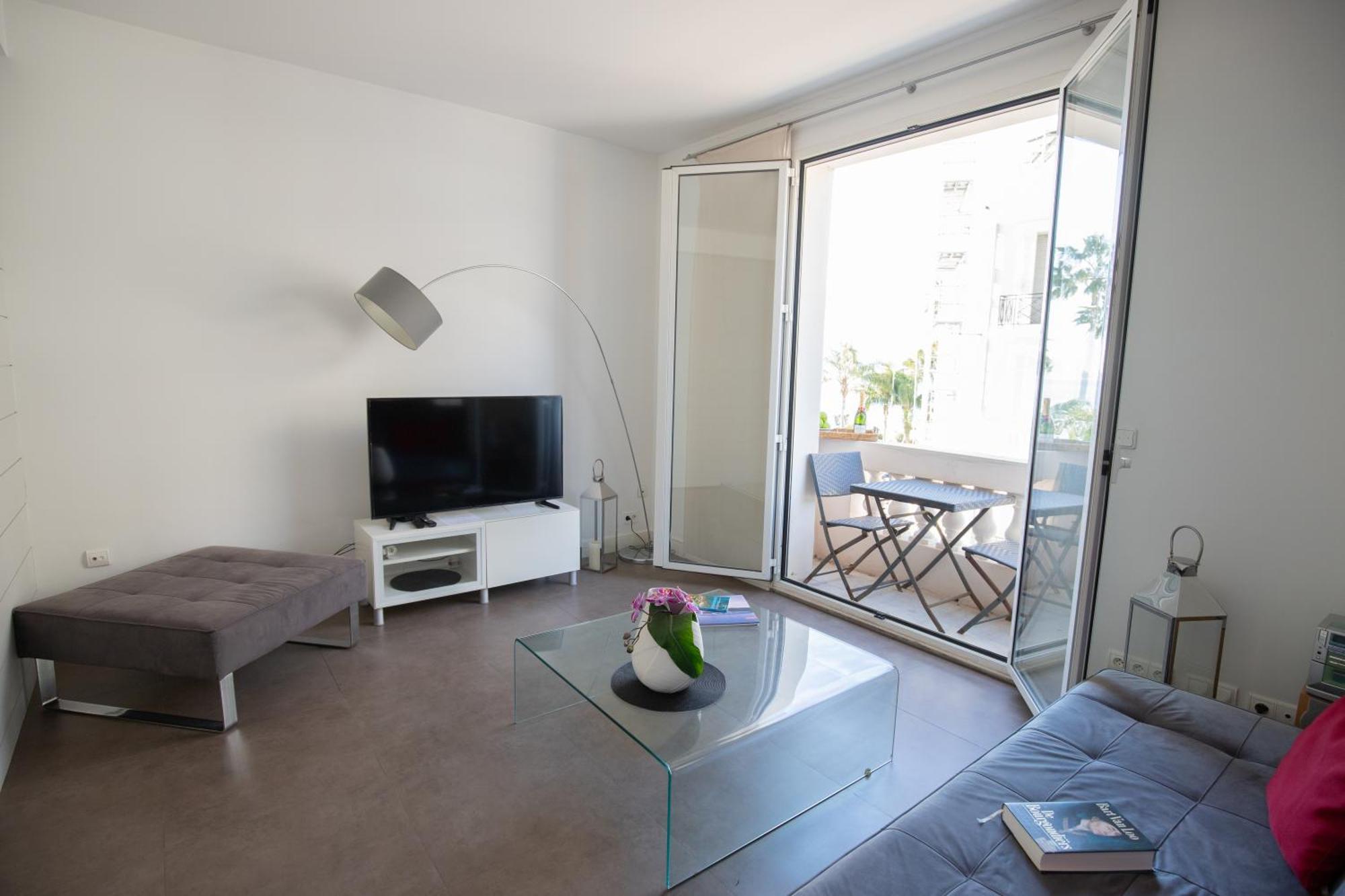 Apartment Palais Miramar With Sea View On La Croisette Cannes