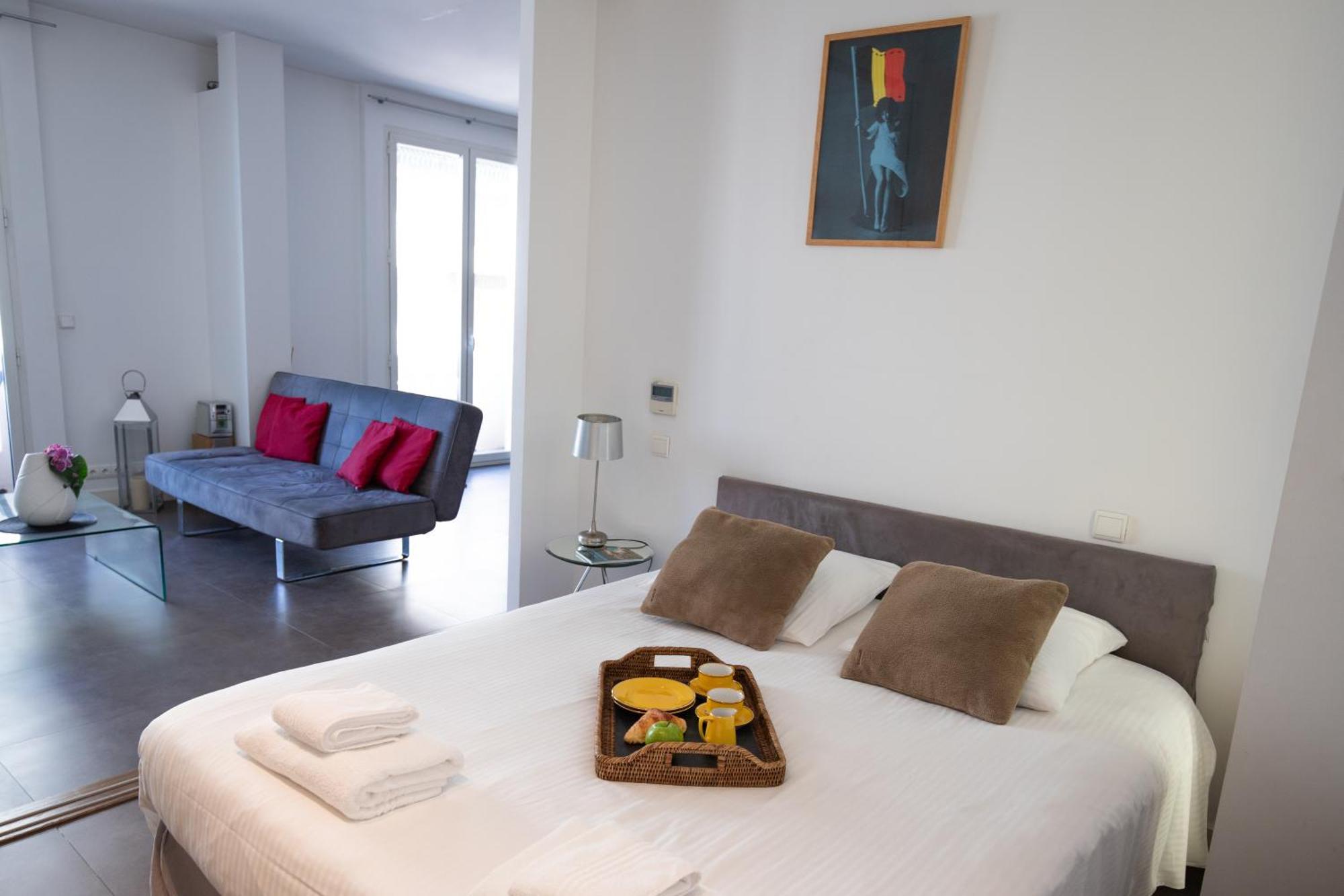 Palais Miramar With Sea View On La Croisette * Cannes