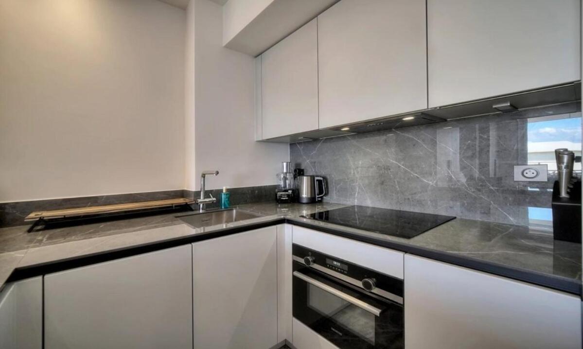 1 Bedroom - M6 Apartment Cannes