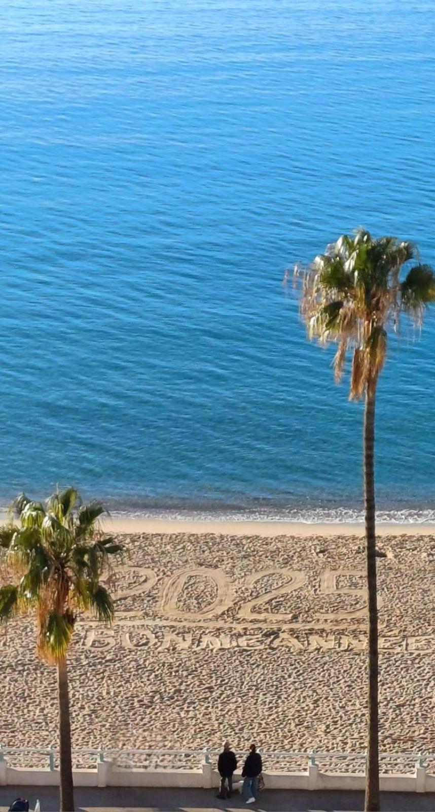 Seaside Beachfront Bord De Apartment