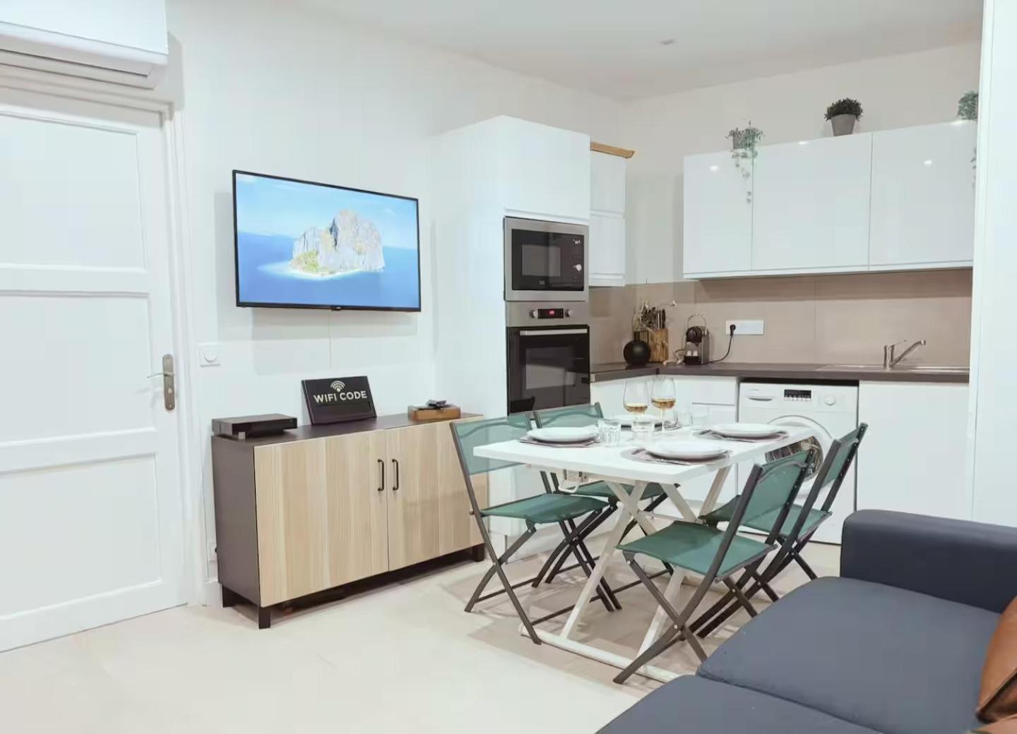 Palm T2 Borniol Apartment