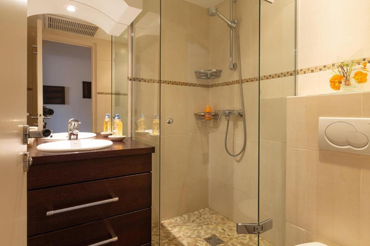 Apartment Luxury Croisette Sea View Facing Palais Cannes