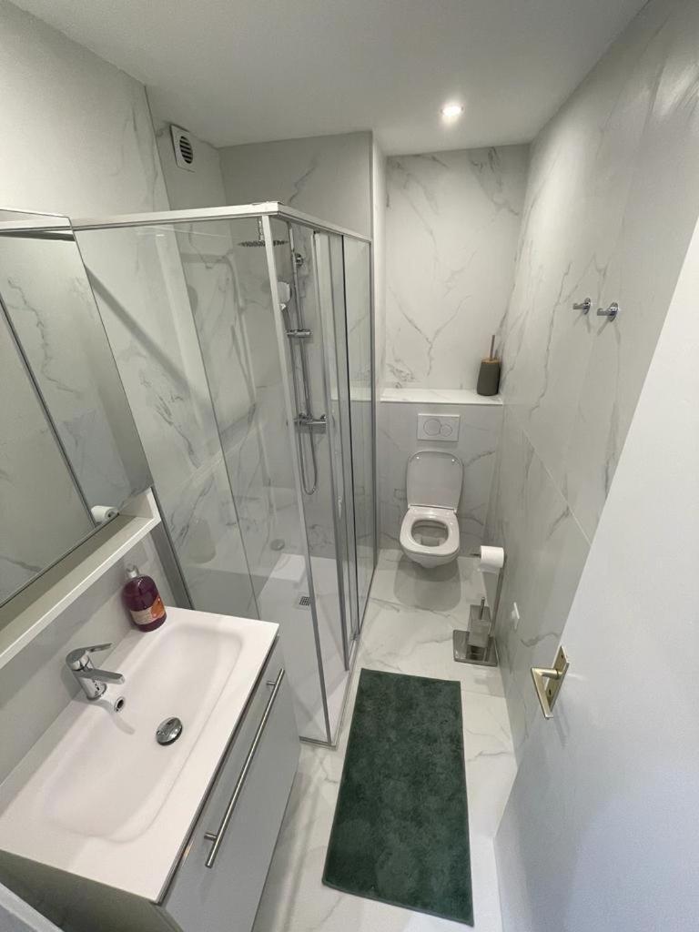 Apartment Mistral Seaside - 200m De La Cannes