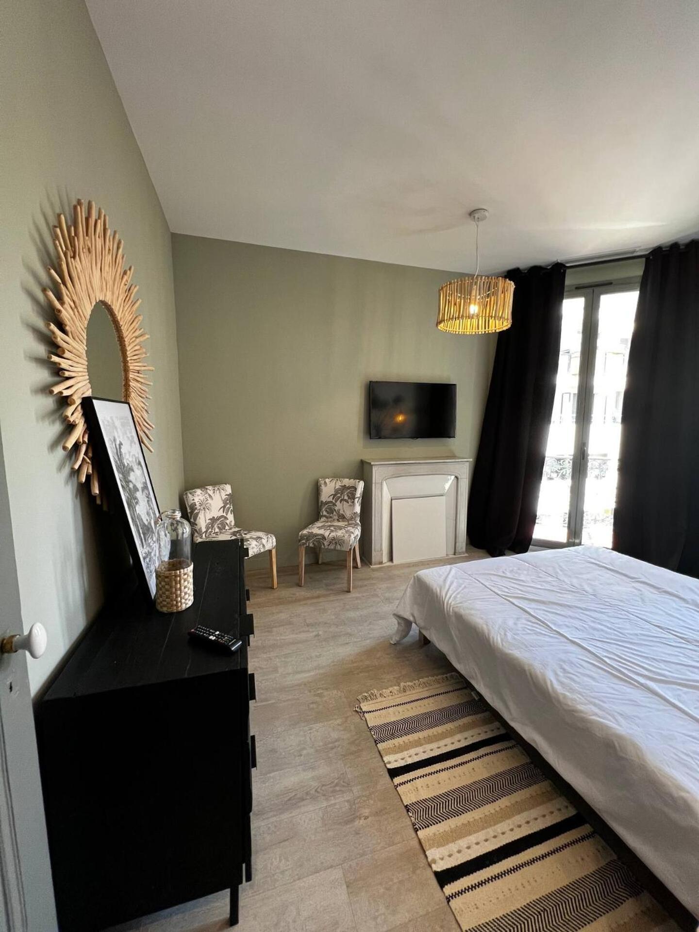 Charming 2 Bedrooms & 1 Sofa Bed Renovated 3P3 Apartment Cannes
