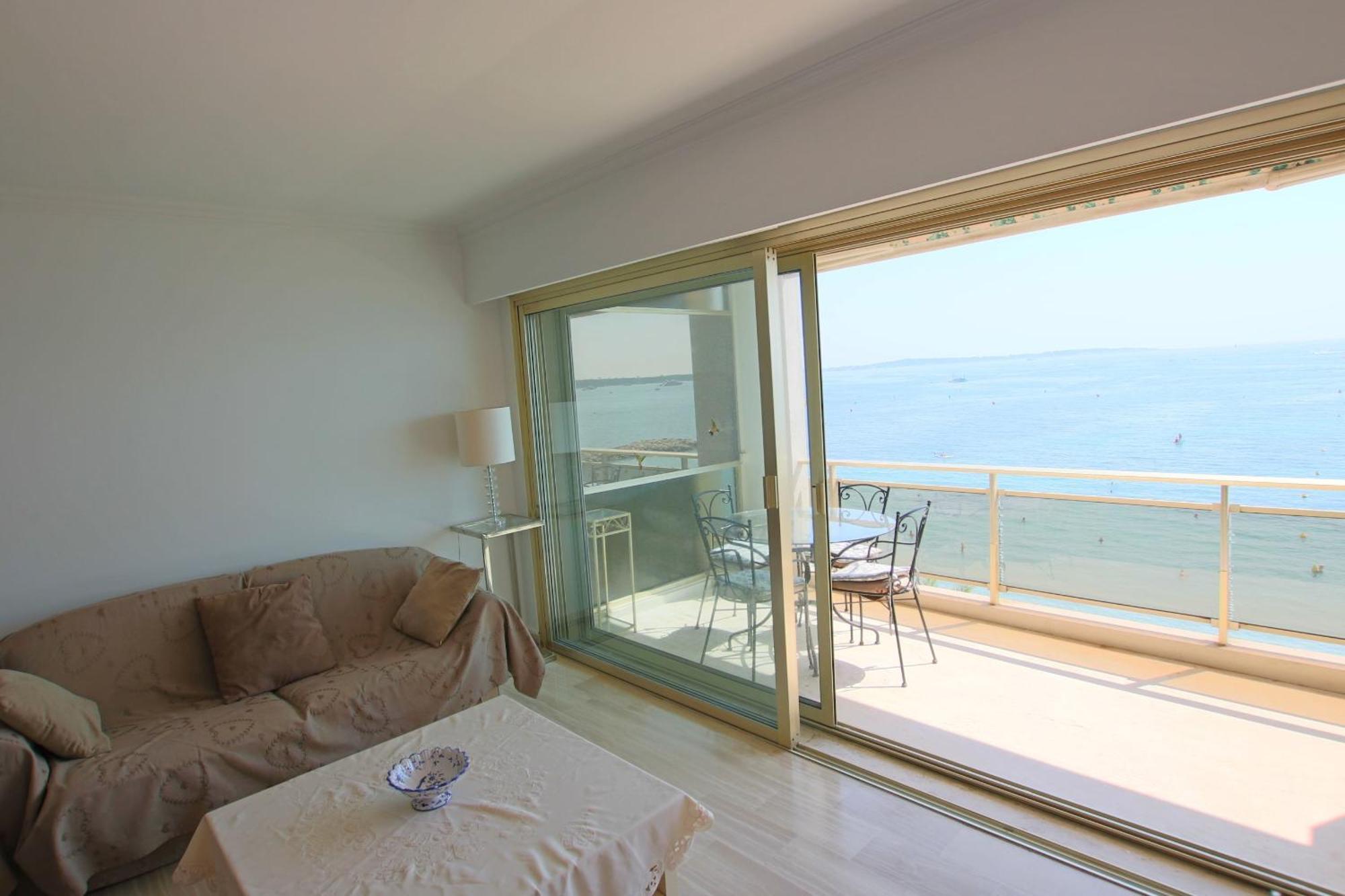 Apartment Palm - Beachfront Cannes