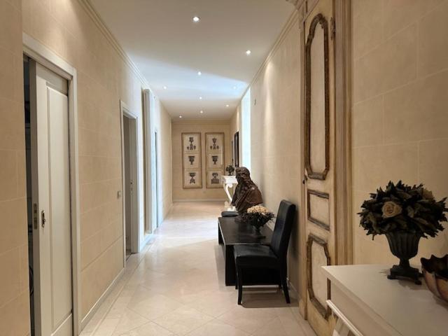 Apartment Proche Au Palais