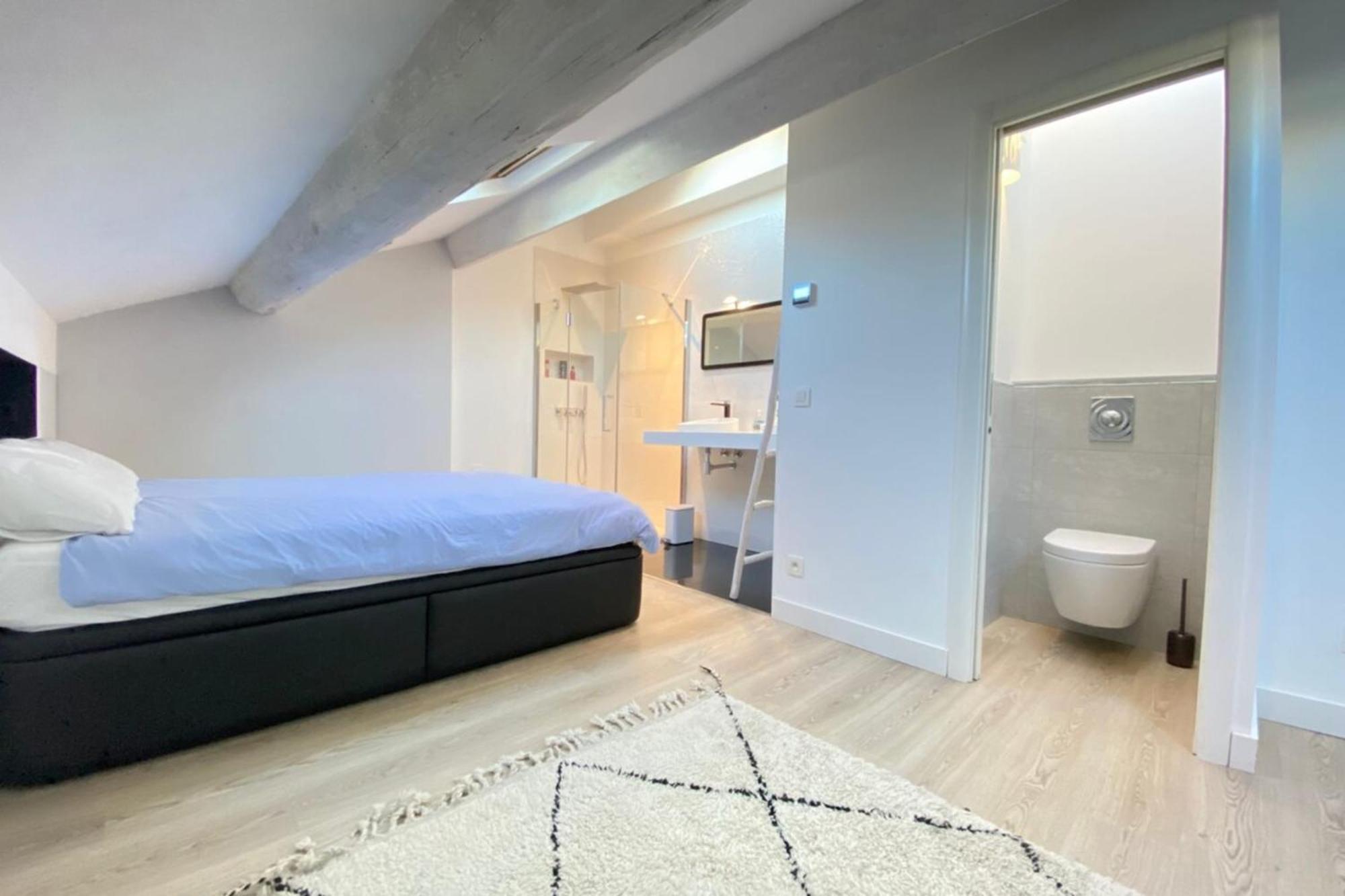 Apartment Modern & Bright 4-room In Banane