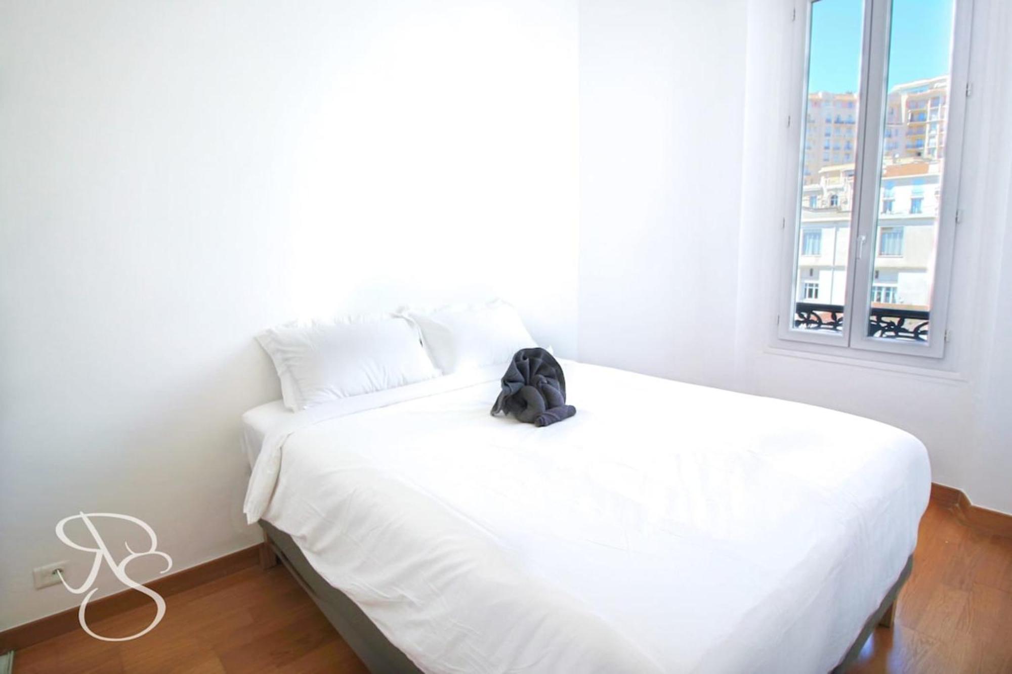 Appartement 3 Bedrooms With Sea View - 4 Min Palais & Beaches *