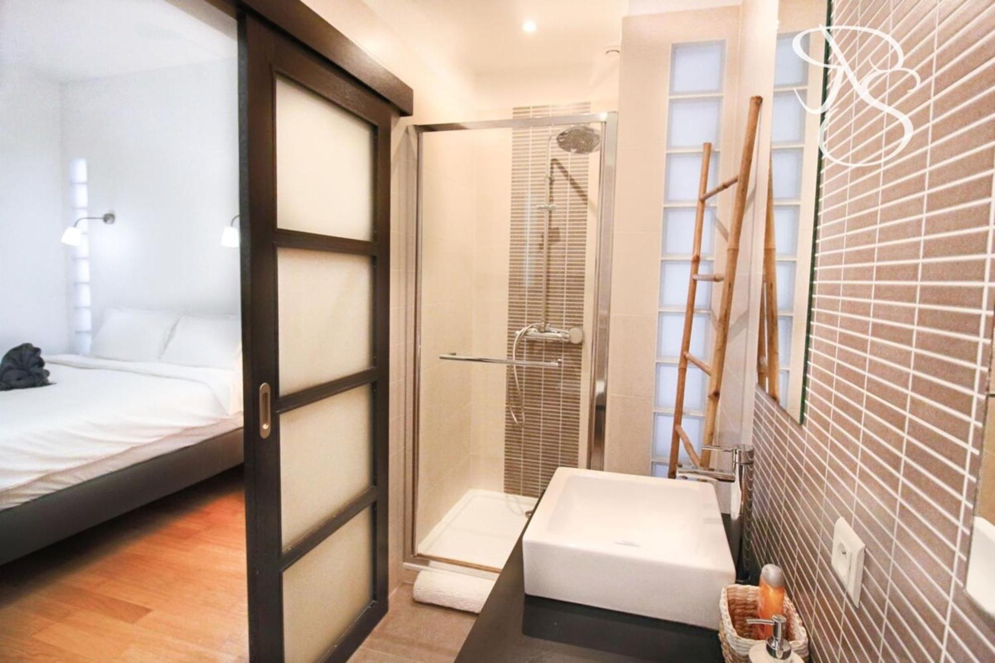3 Bedrooms With Sea View - 4 Min Palais & Beaches