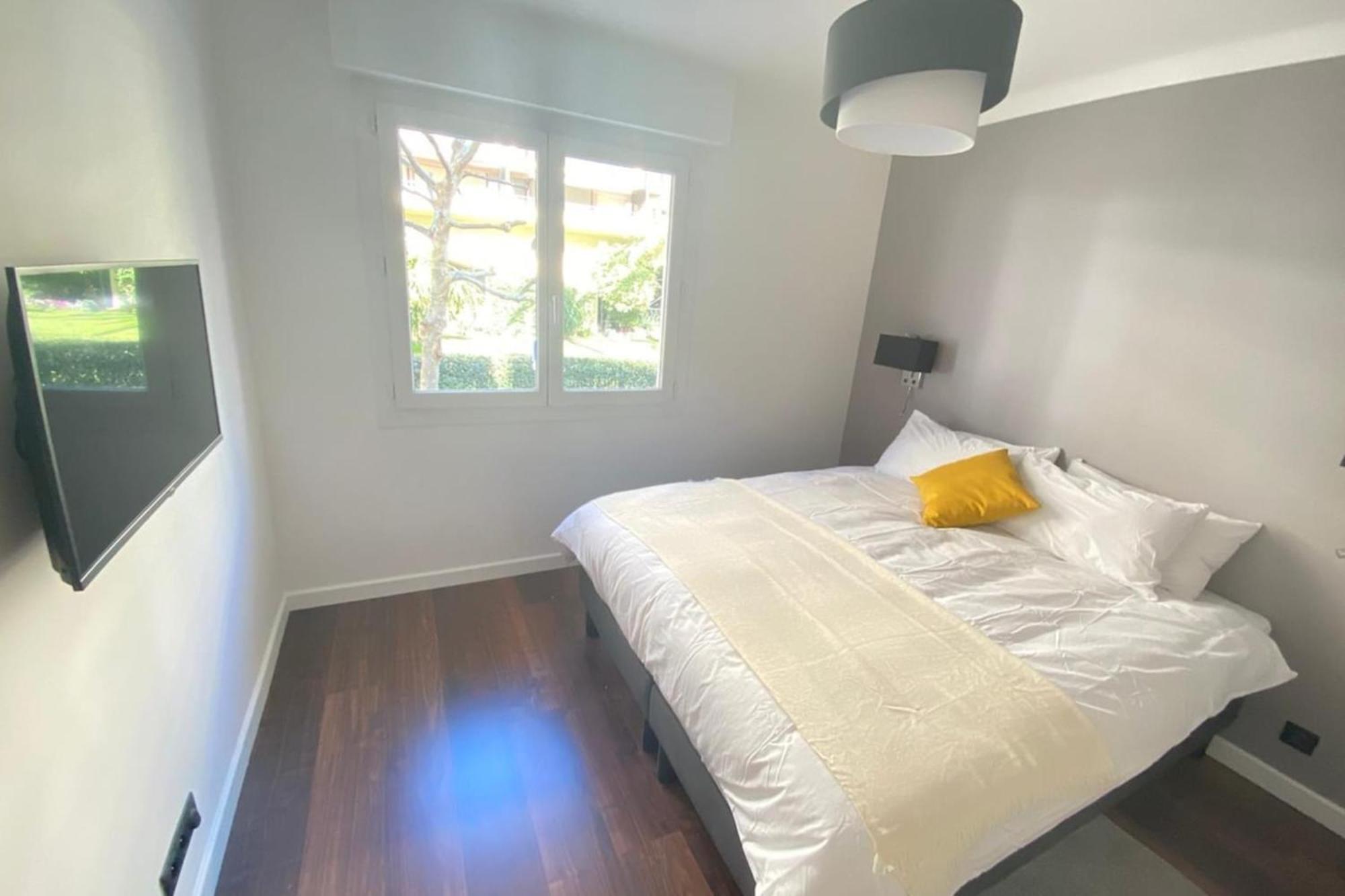 Renovated 2 Bedrooms - Boulevard De La Croisette * Cannes