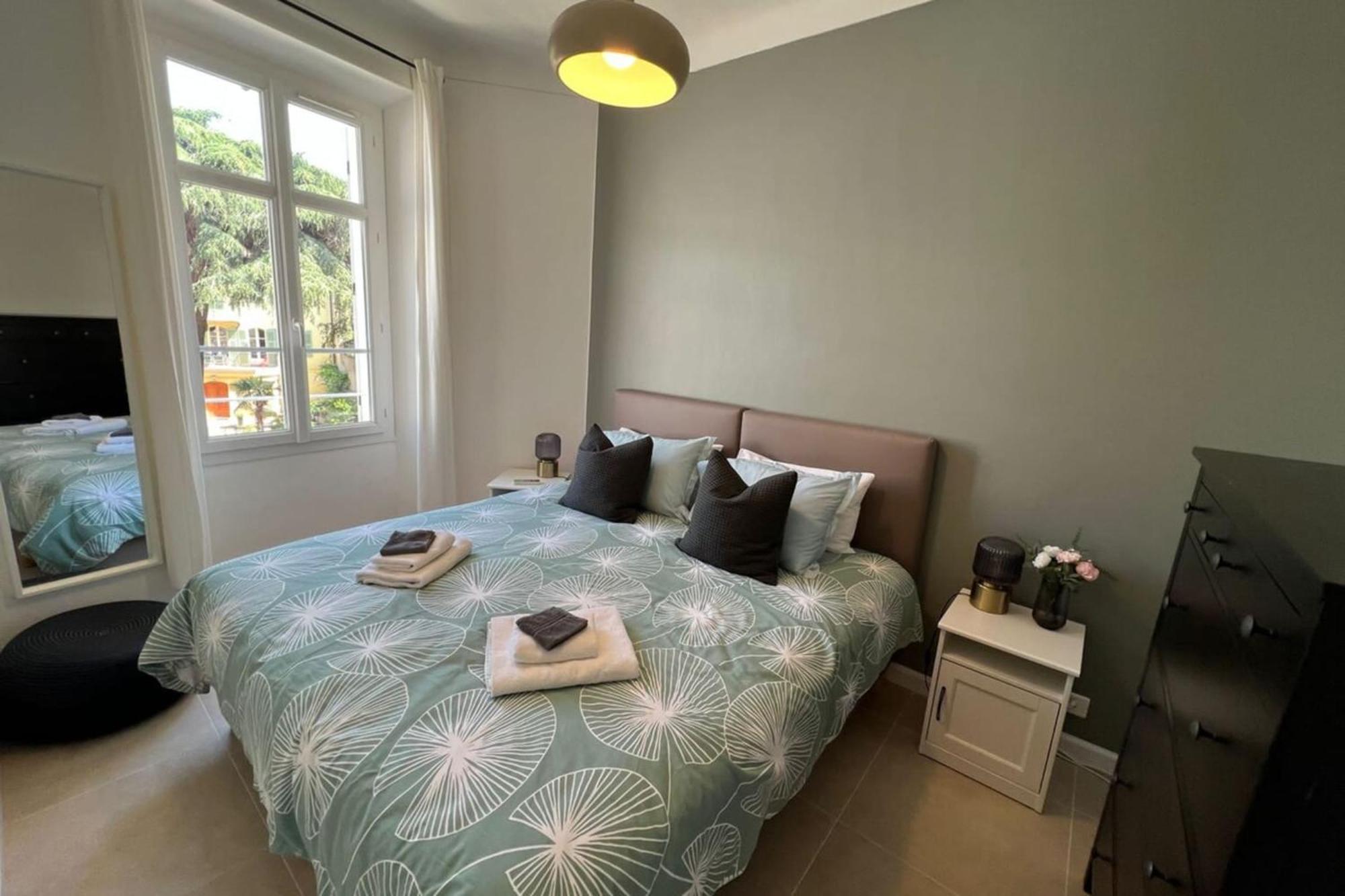2 Bedrooms Meynadier At 2 Min Beach/palais Cannes