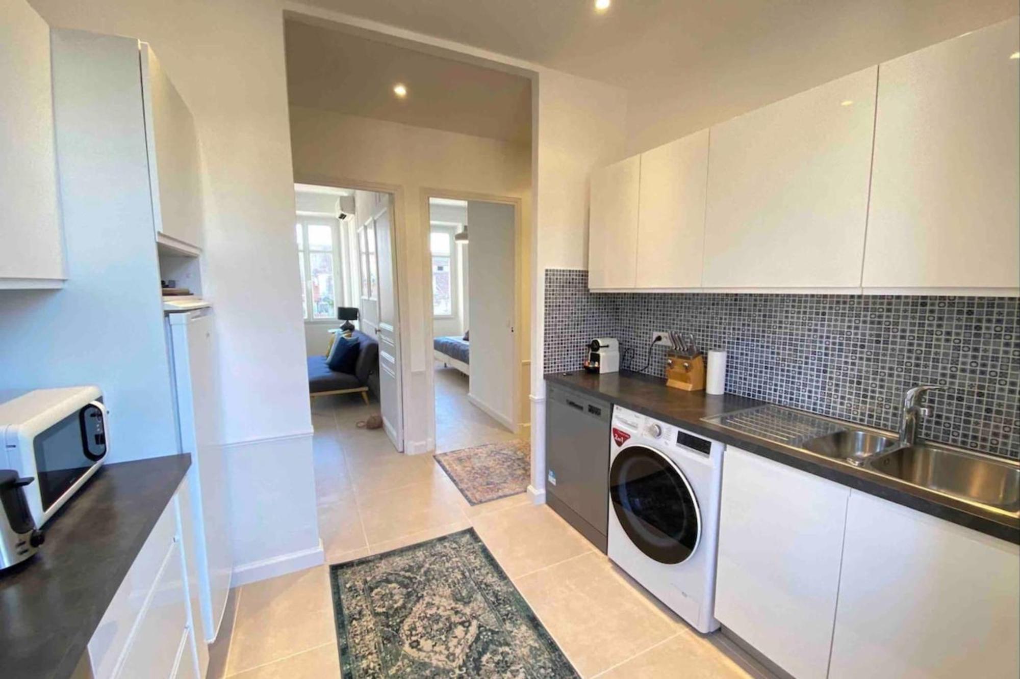 2 Bedrooms Meynadier At 2 Min Beach/palais