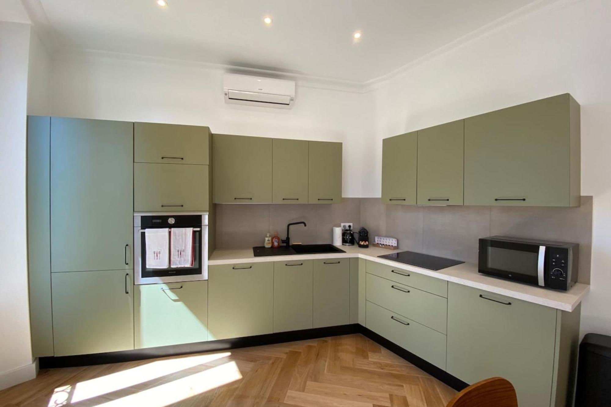Apartment New In Forville With Balcony *