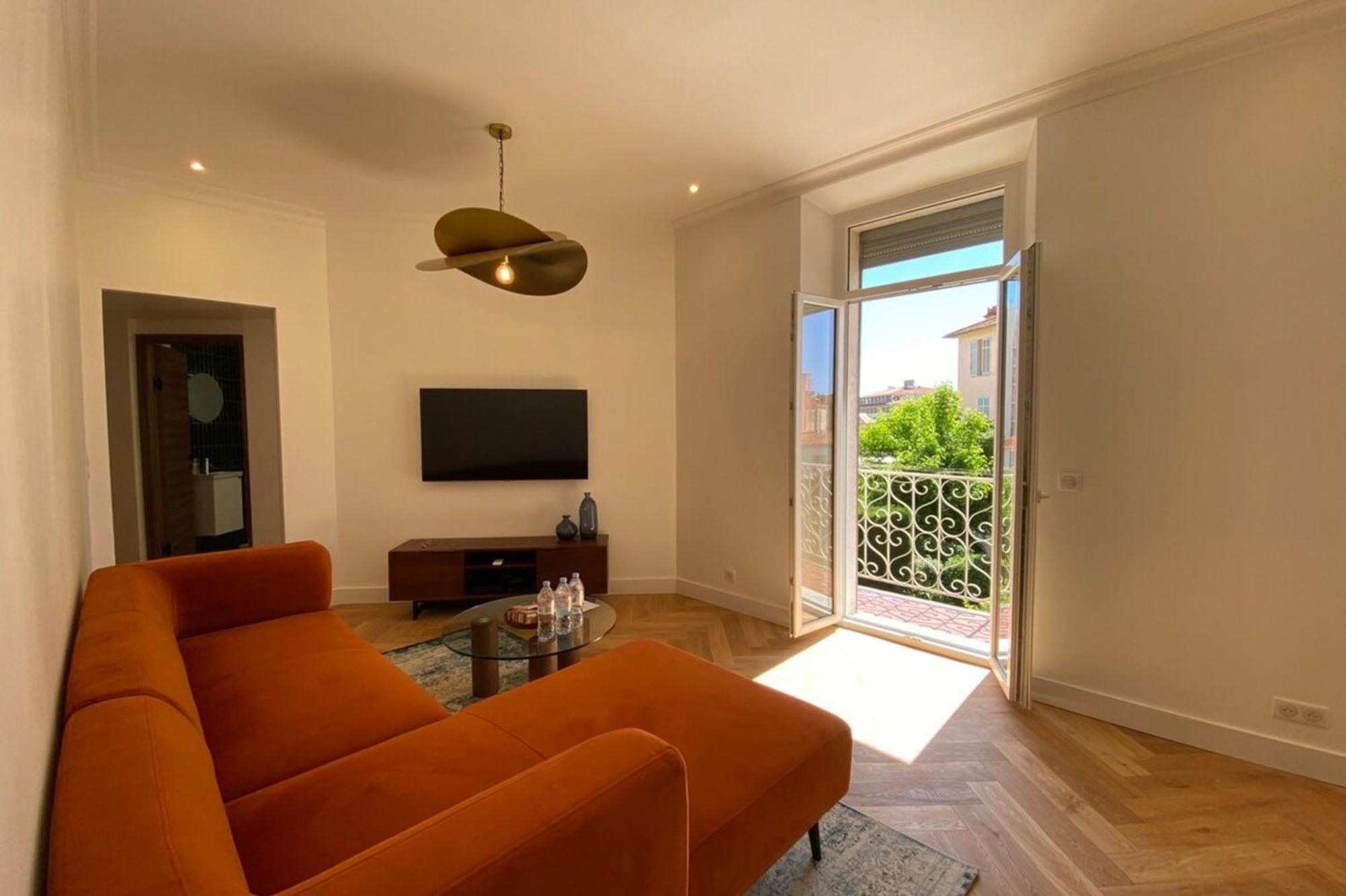 New In Forville With Balcony Apartamento *